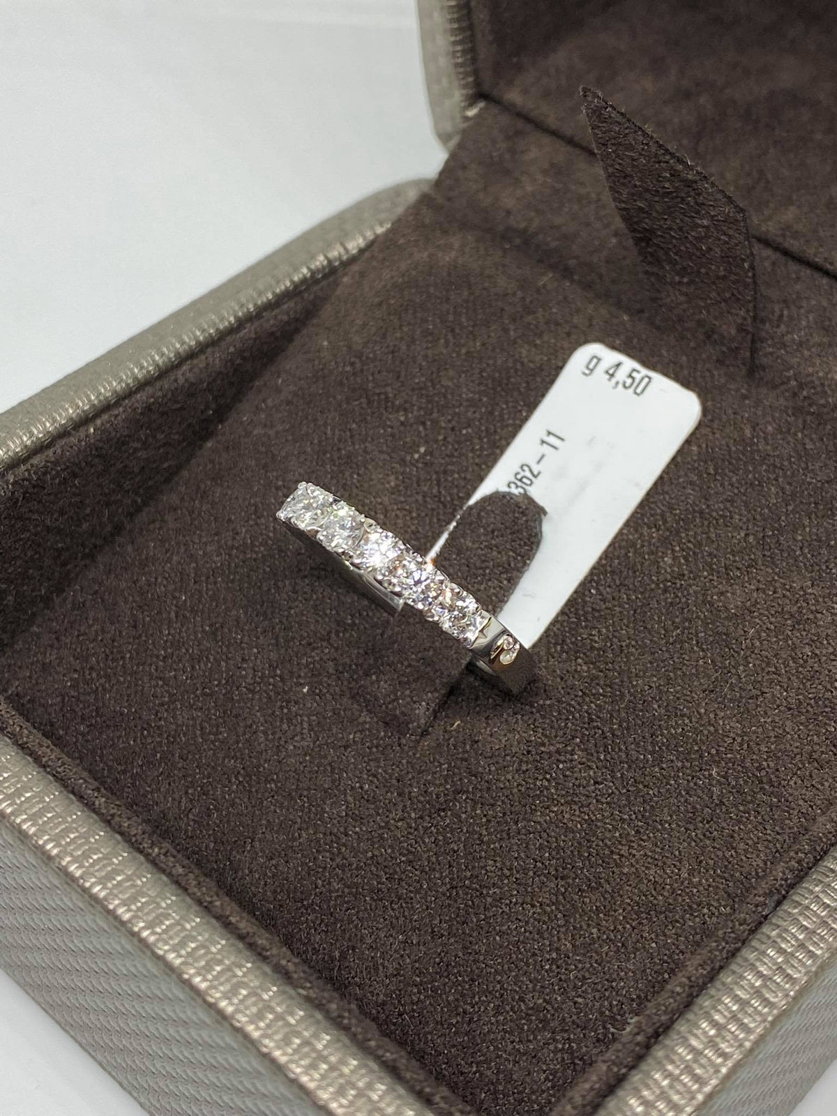 Anello Crivelli Veretta a 7 Pietre in Oro 18KT 18KT e Diamanti Ct 0.74