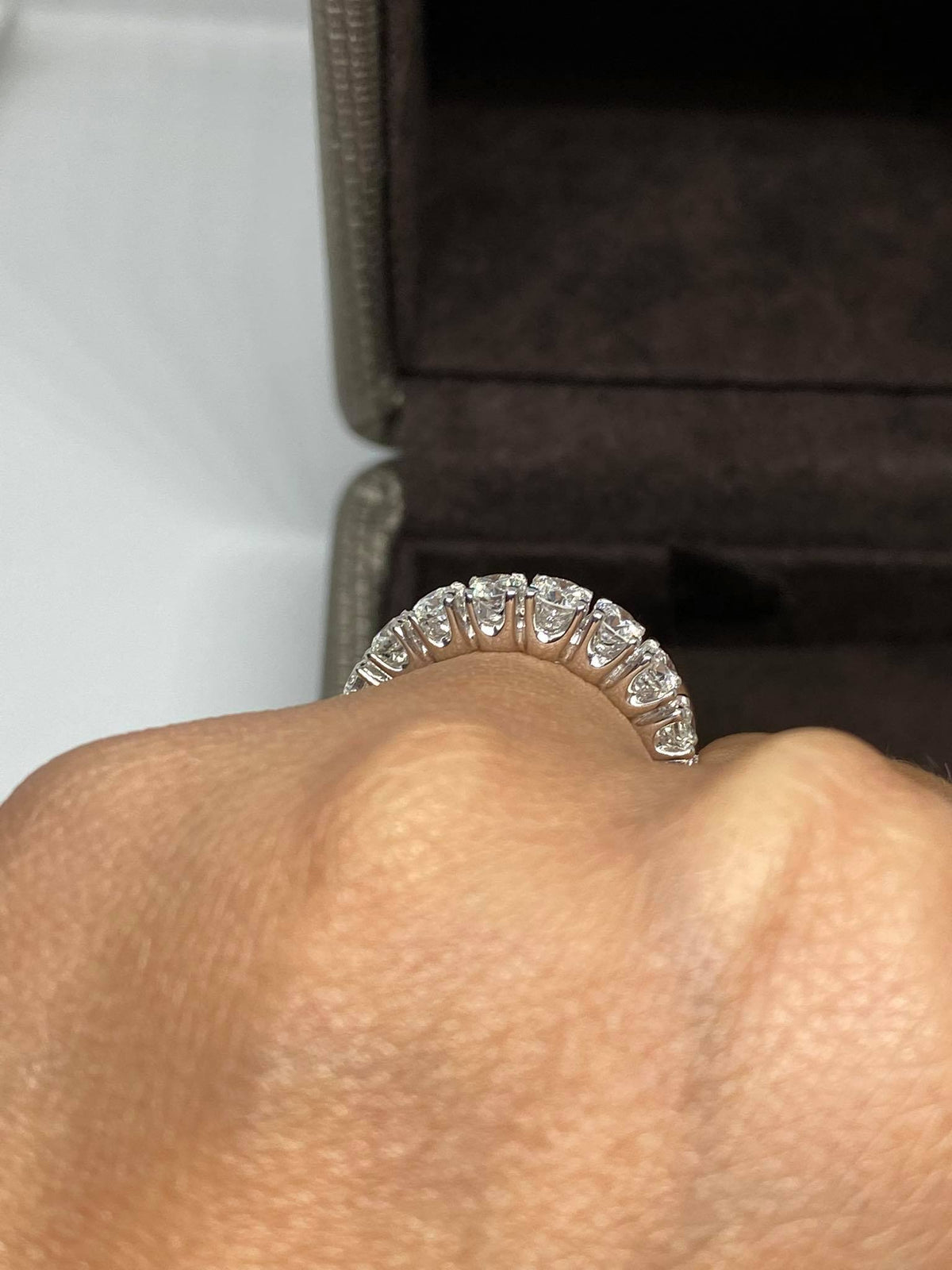 Anello Crivelli Veretta Girodito a scalare in Oro 18KT e Diamanti Ct 1.67