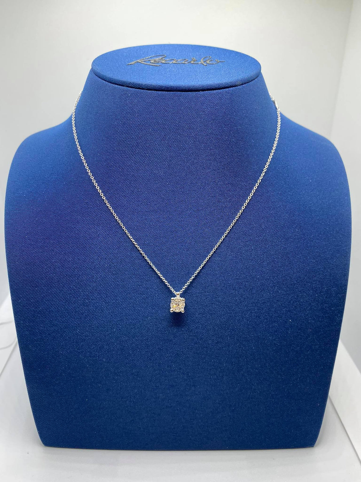 Collana Recarlo Nodo D'amore in Oro 18KT e Diamanti  Ct 0.15