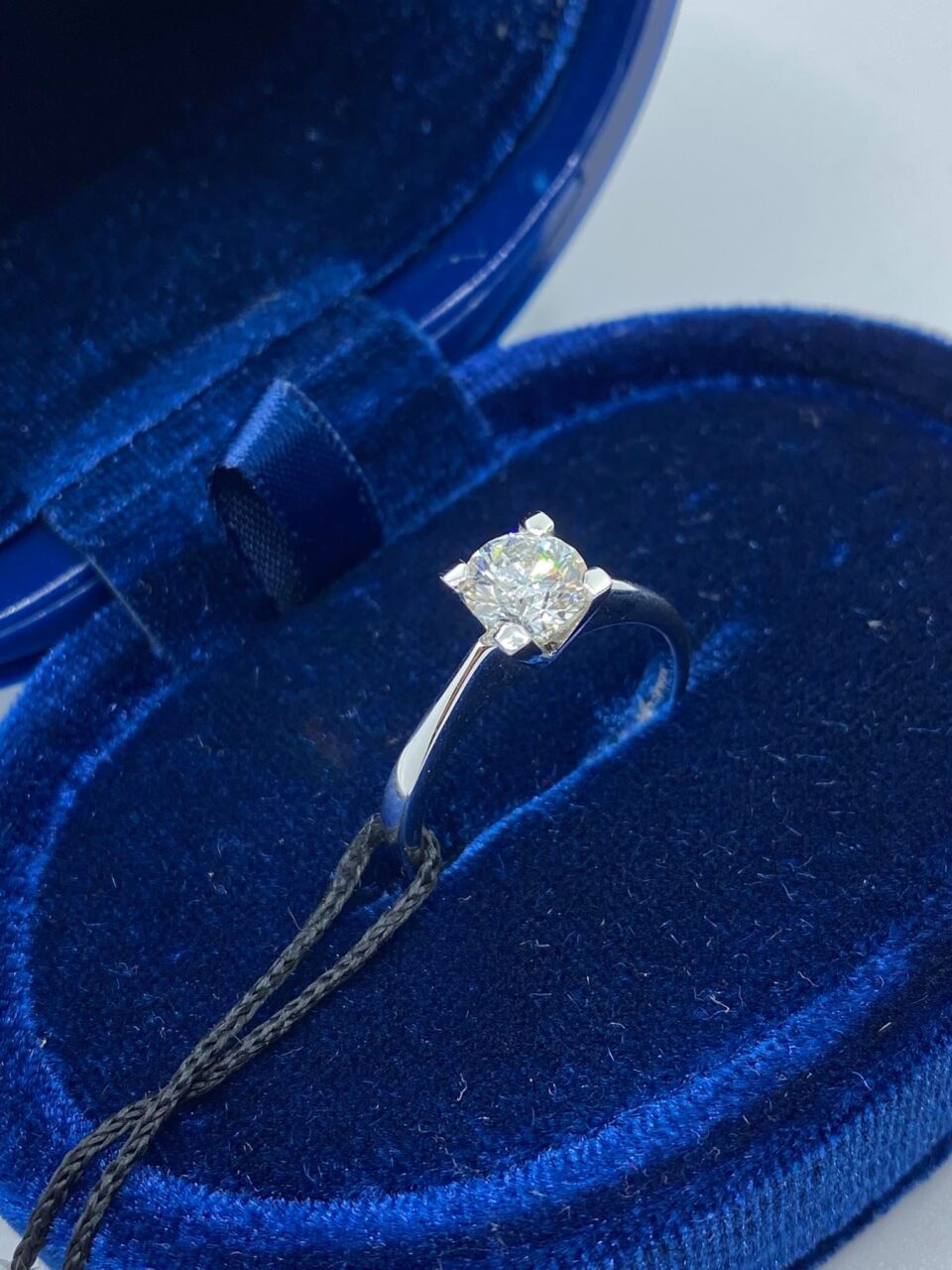 Anello Recarlo Solitario Maria Teresa con Diamante ct 0.83