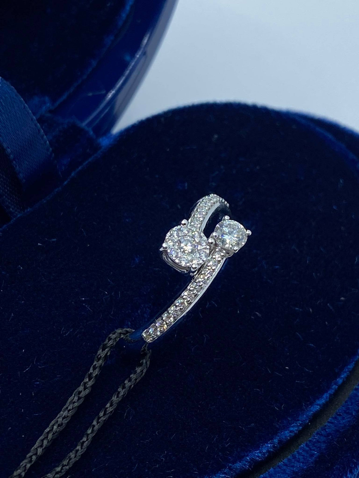 Anello Recarlo Nodo D'amore con Diamanti Ct 0.35