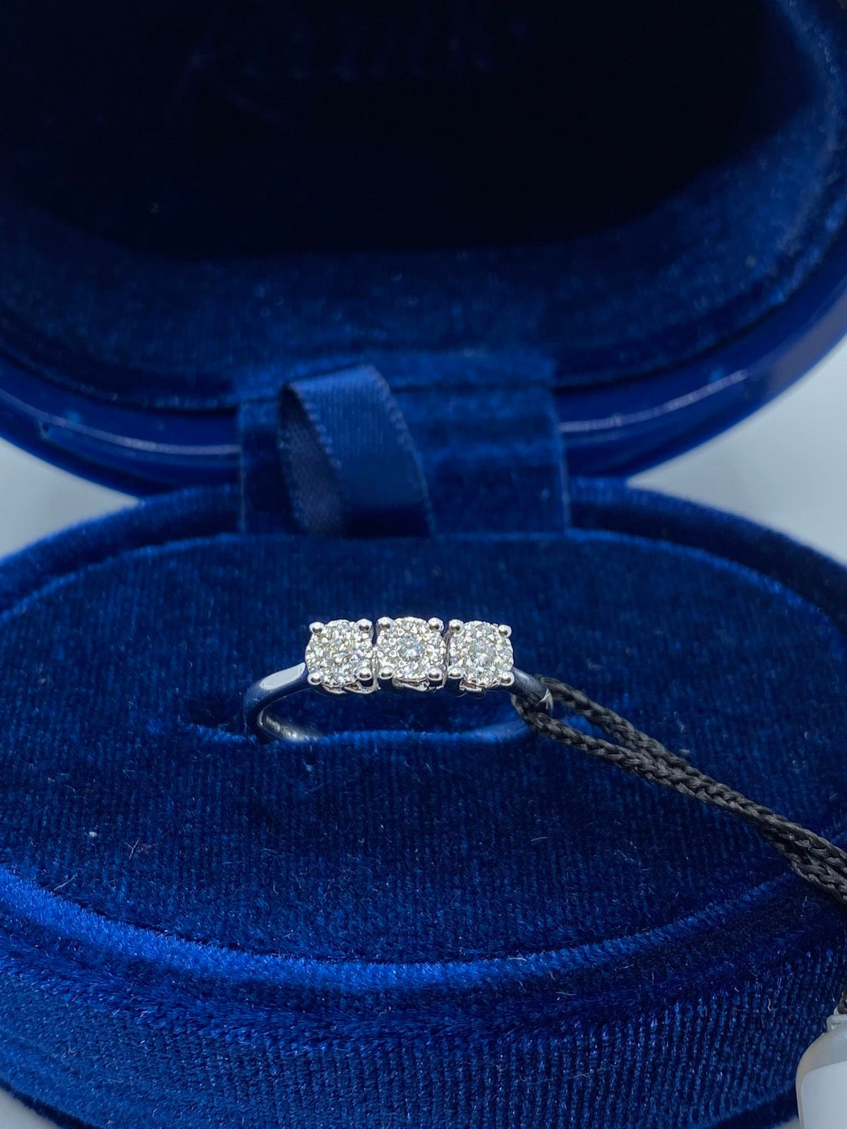 Anello Recarlo Trilogy Nodo D'amore con Diamanti Ct 0.16