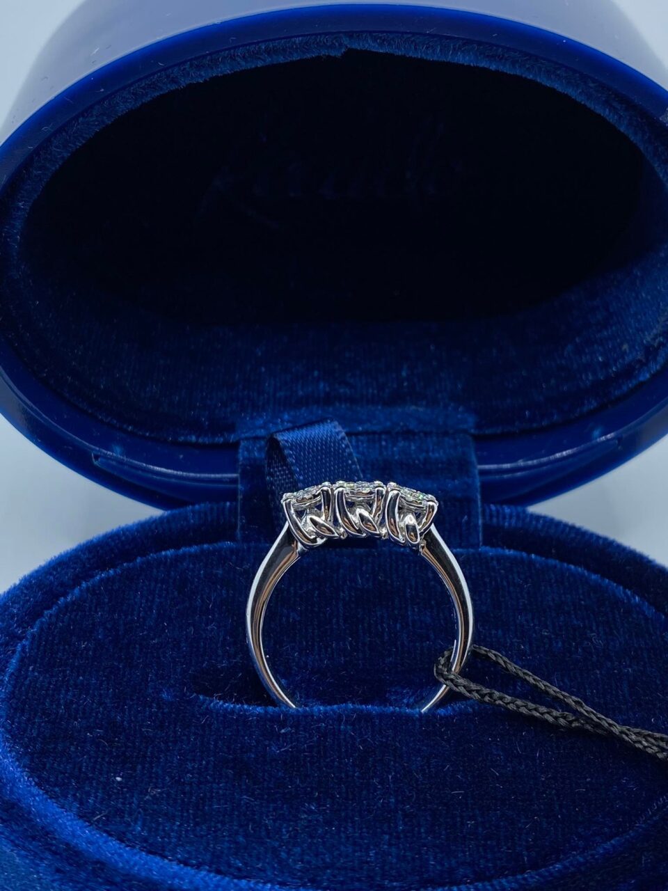 Anello Recarlo Trilogy Nodo D'amore con Diamanti Ct 0.32