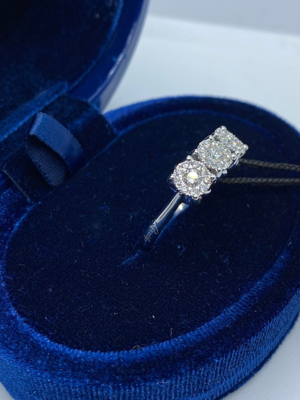 Anello Recarlo Trilogy Nodo D'amore con Diamanti Ct 0.60