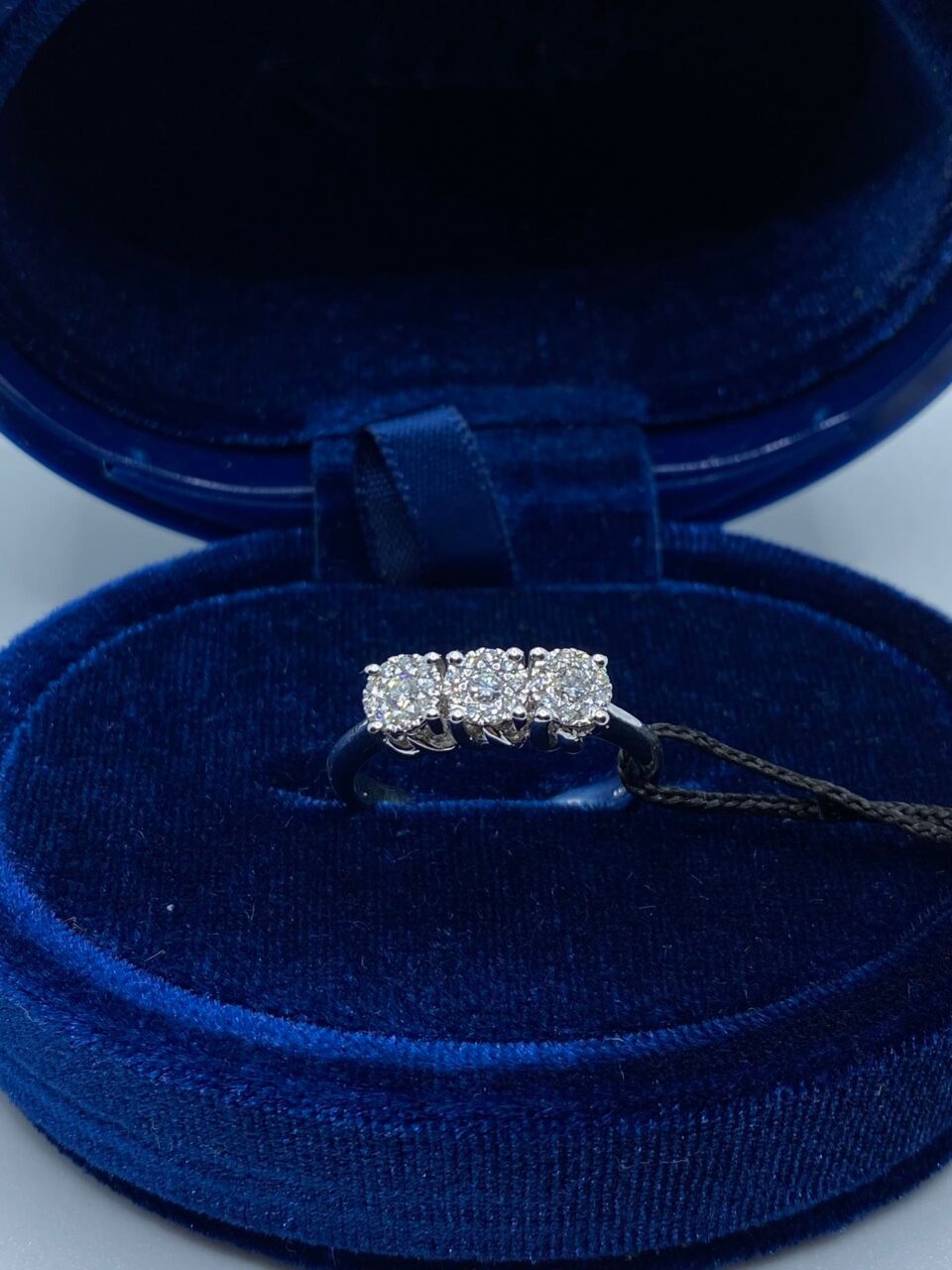 Anello Recarlo Trilogy Nodo D'amore con Diamanti Ct 0.31