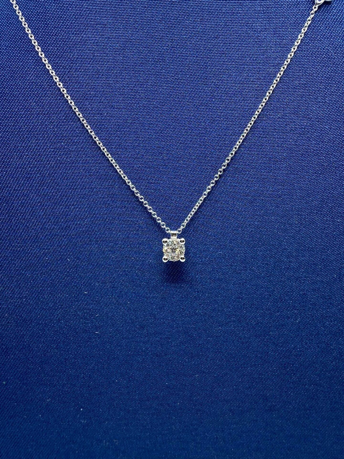 Collana Recarlo Nodo D’amore in Oro 18KT e Diamanti Ct 0.10