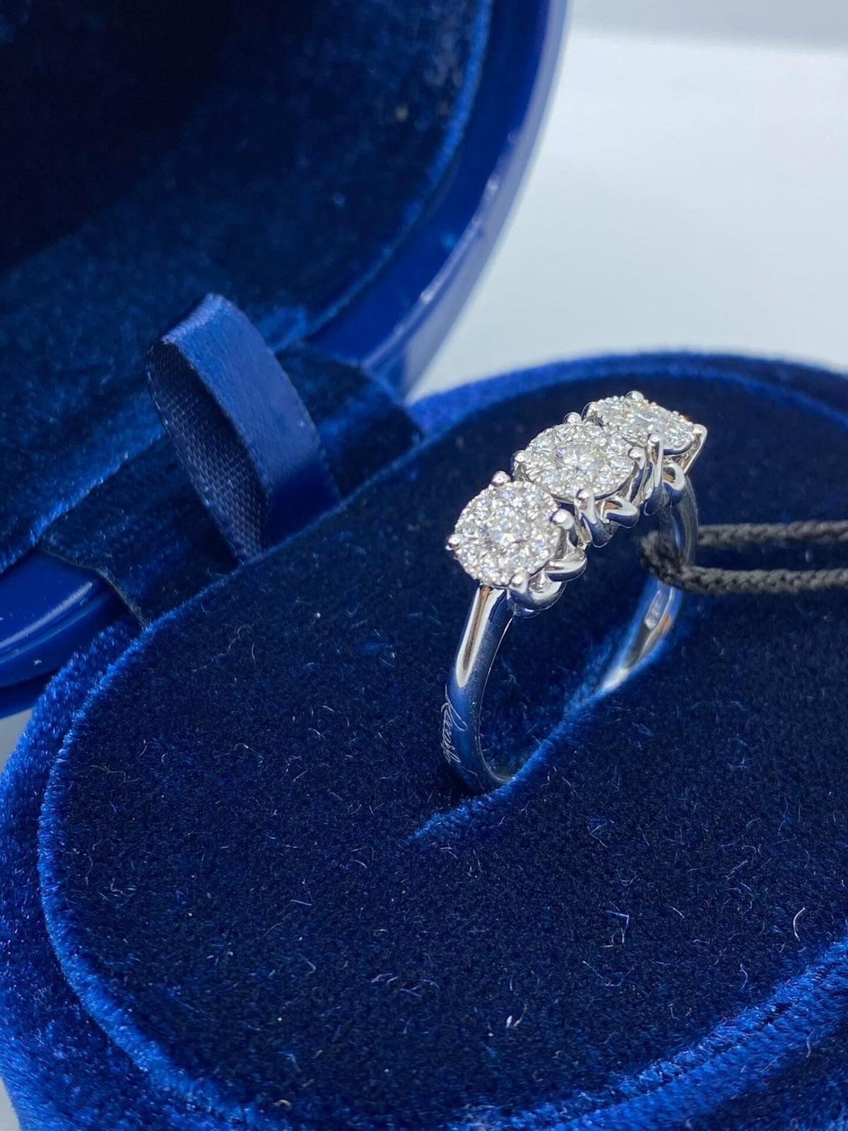 Anello Recarlo Trilogy Nodo D'amore con Diamanti Ct 0.46