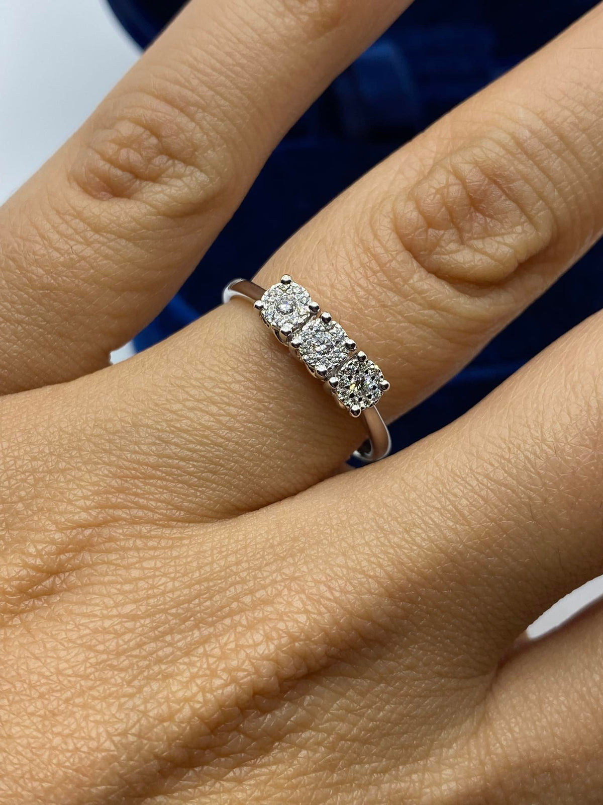 Anello Recarlo Trilogy Nodo D'amore con Diamanti Ct 0.16