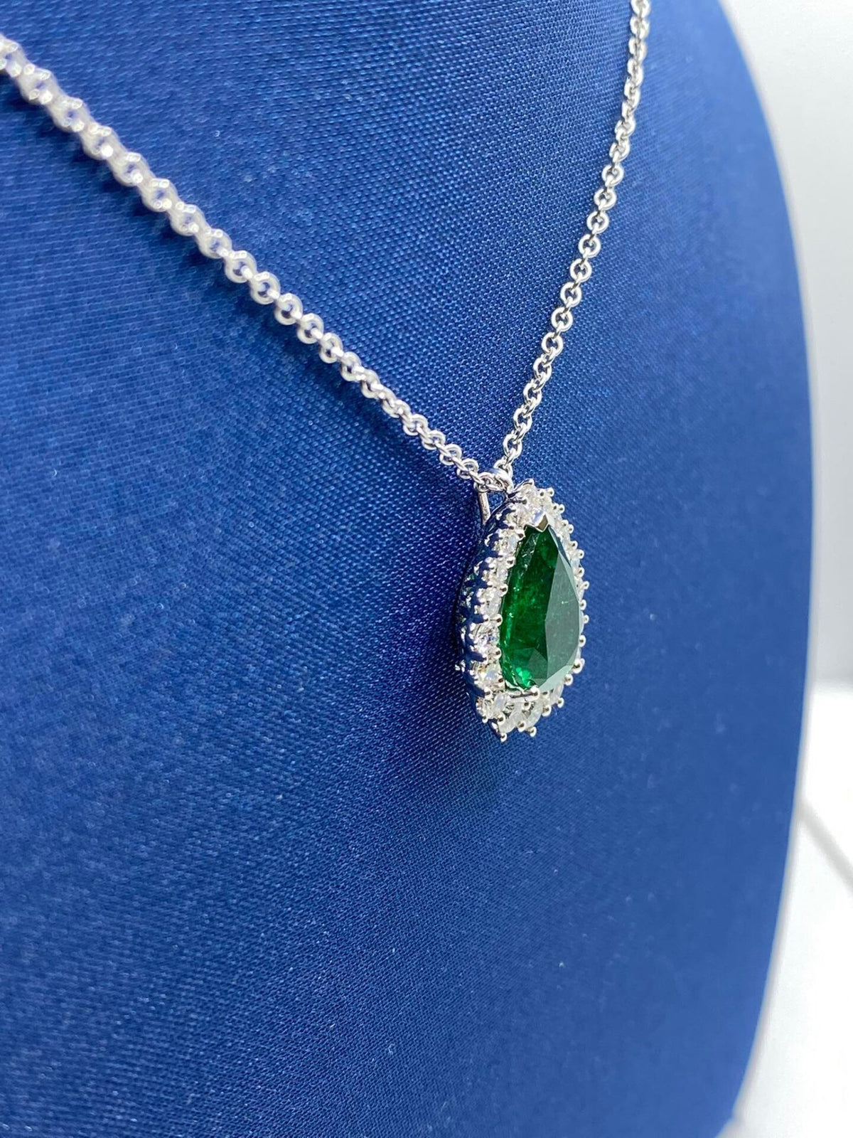 Collana Recarlo con Goccia di Smeraldo Colombiano Ct 2.79