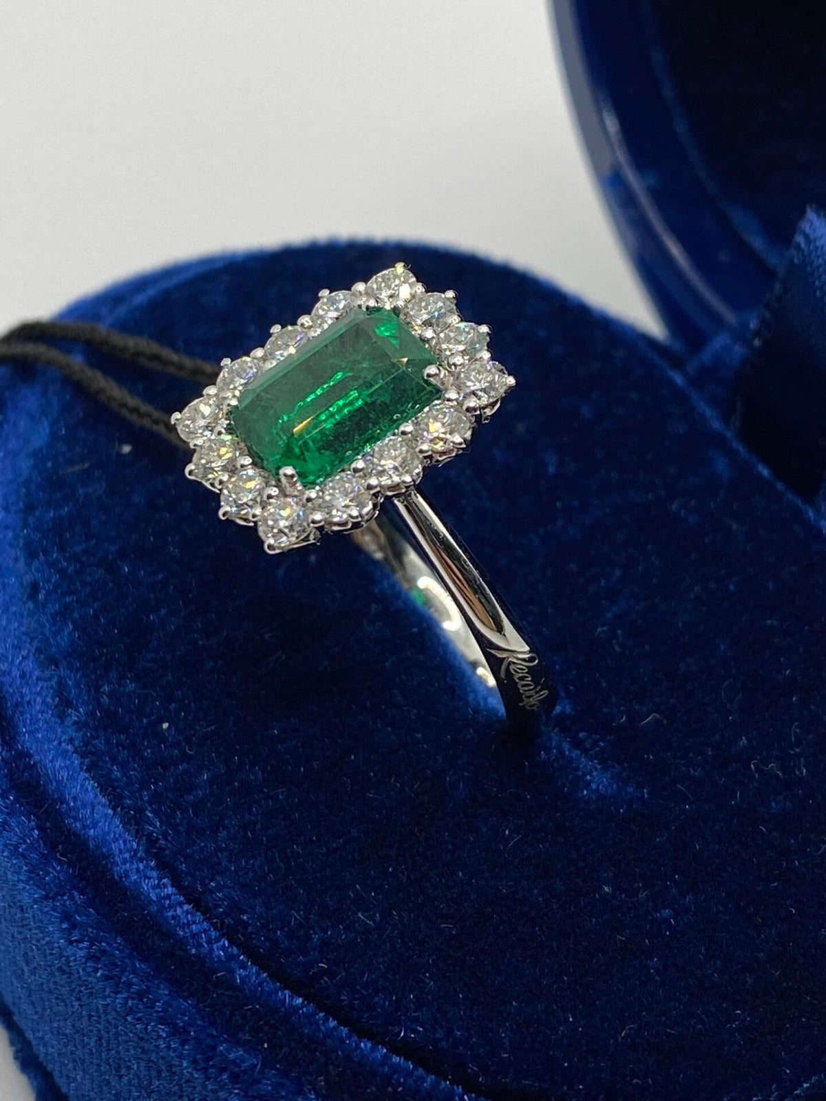 Anello Recarlo con Smeraldo Colombiano Ct 2.44