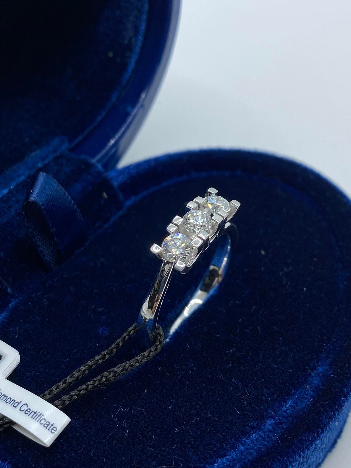 Anello Recarlo Trilogy Maria Teresa con Diamanti Ct 0.60