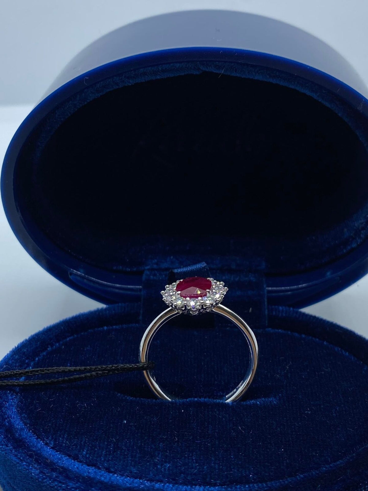 Anello Donna Recarlo con Rubino Ct 1.32 e Diamanti