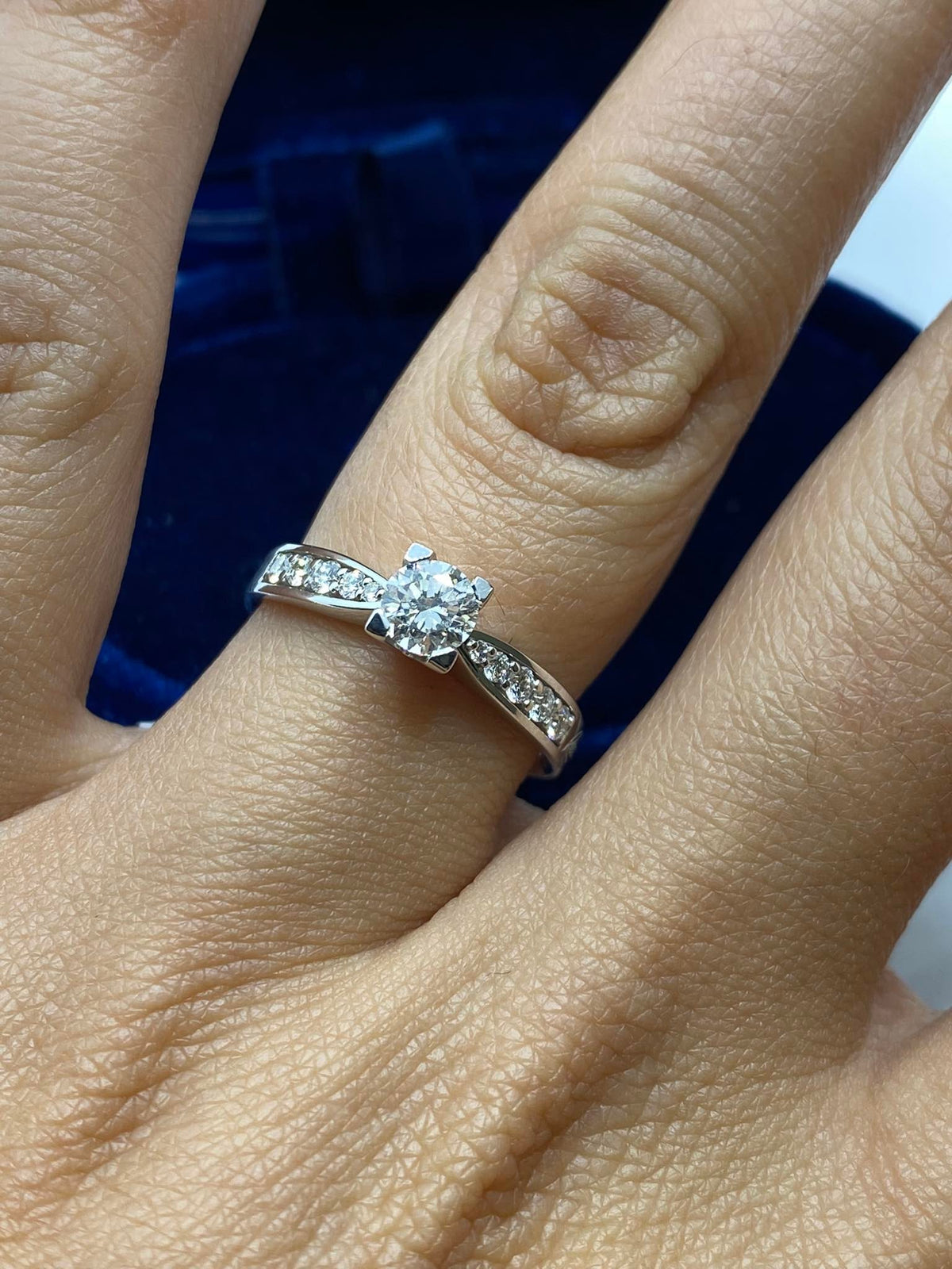 Anello Solitario Recarlo Maria Teresa con Diamante Ct 0.59