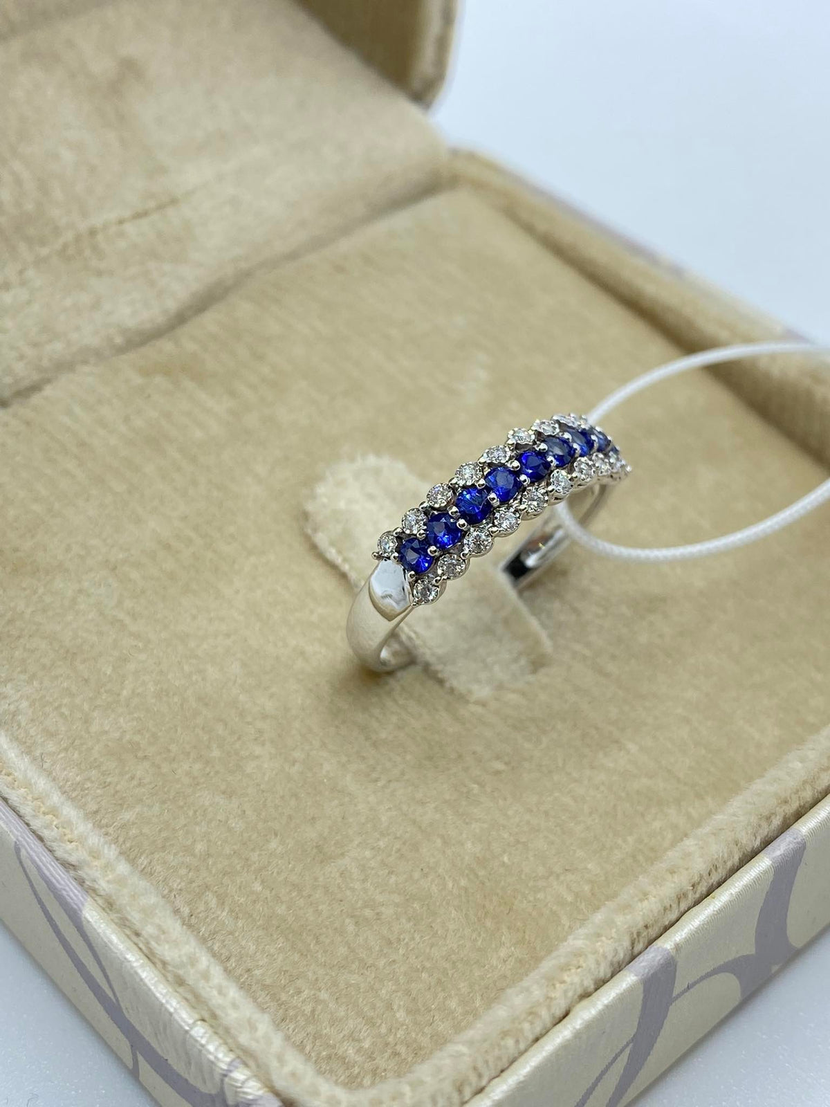 Anello Veretta Donna Oro 18KT con Zaffiri Ct 0.22 e Diamanti