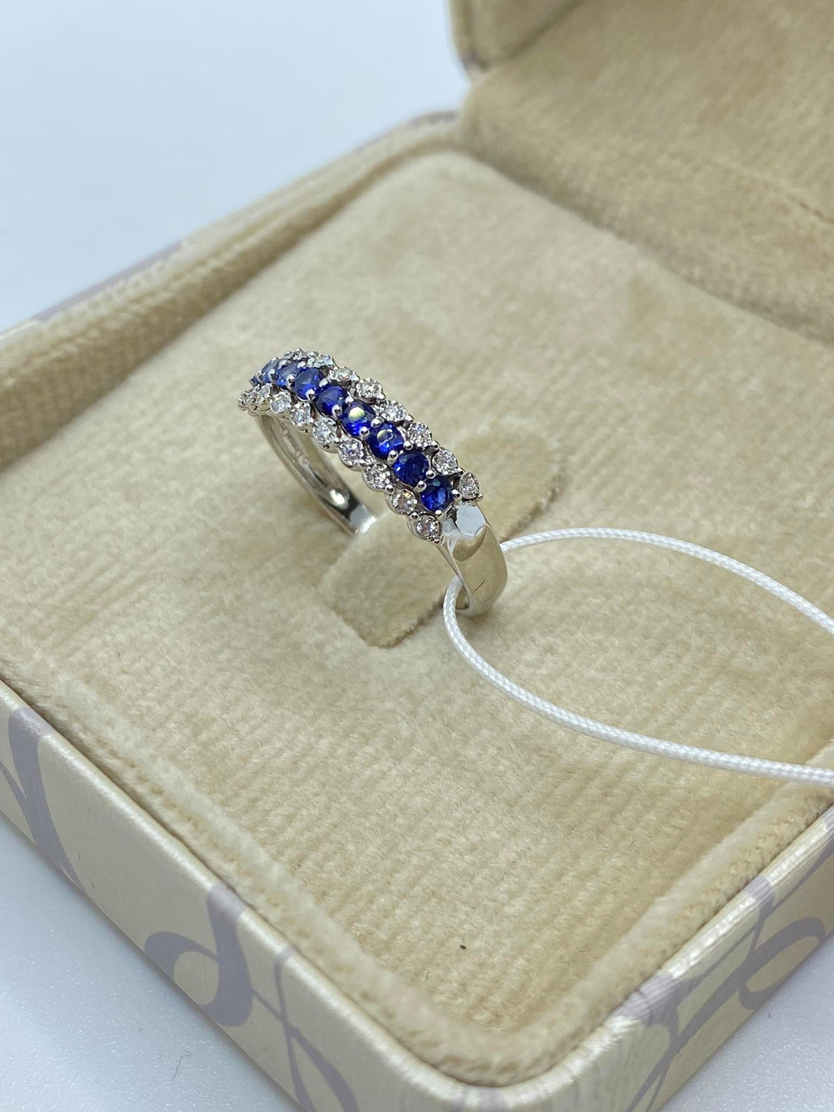 Anello Veretta Donna Oro 18KT con Zaffiri Ct 0.22 e Diamanti