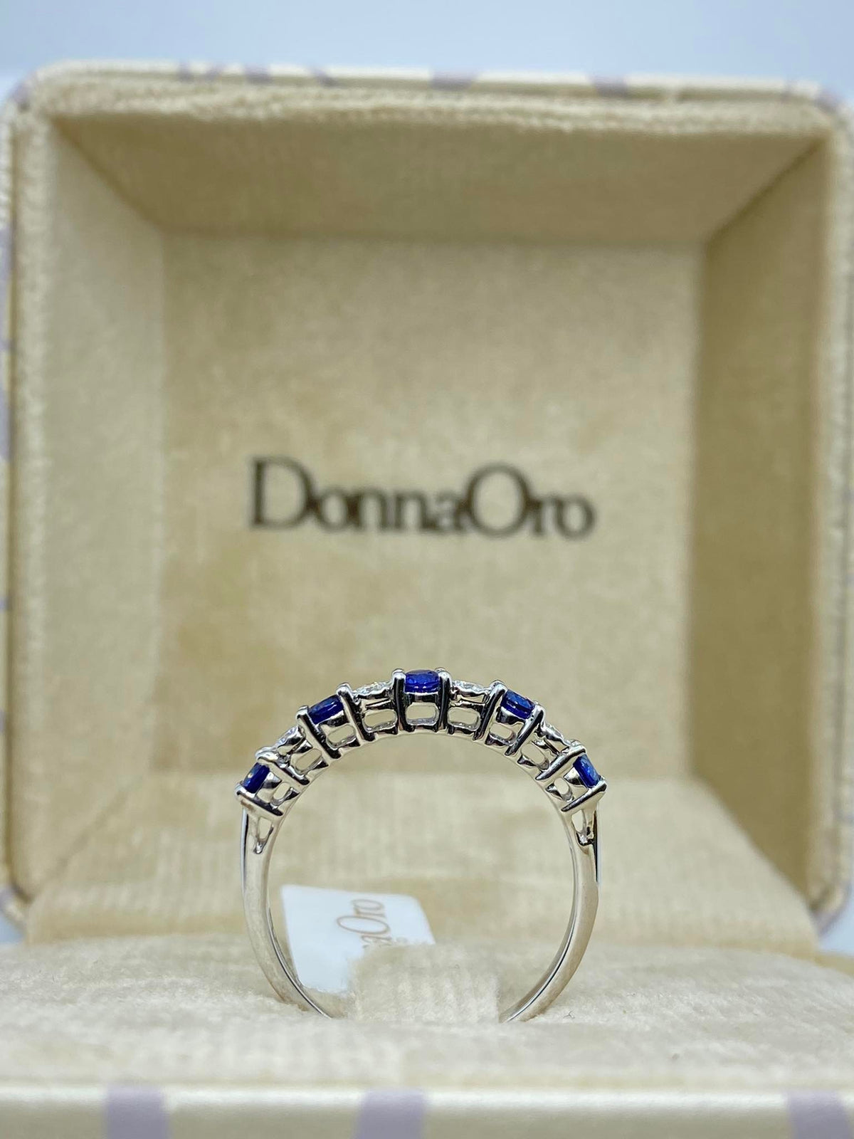 Anello Veretta Donna Oro 18KT con Zaffiri Ct 0.50 e Diamanti