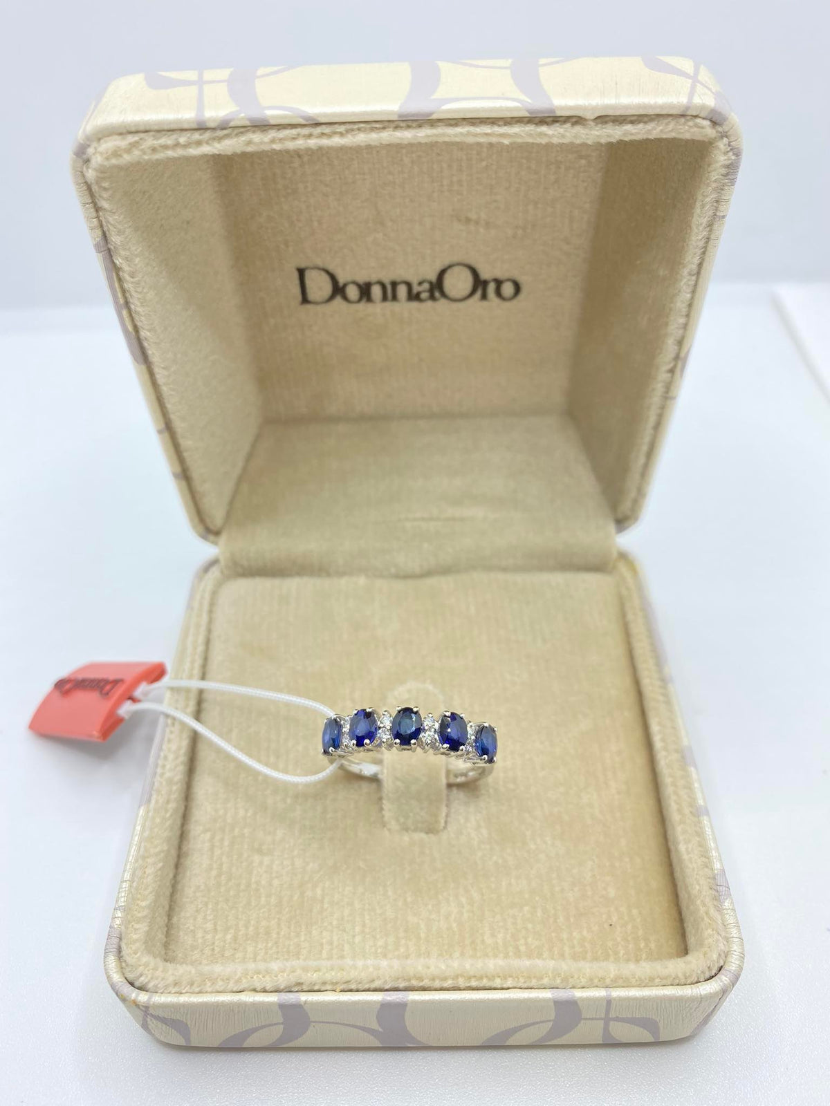 Anello Veretta Donna Oro 18KT con Zaffiri Ct 1,00 e Diamanti