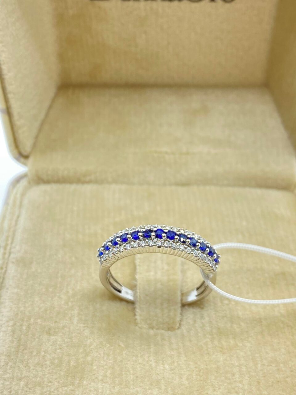 Anello Veretta Donna Oro 18KT con Zaffiri Ct 0.28 e Diamanti