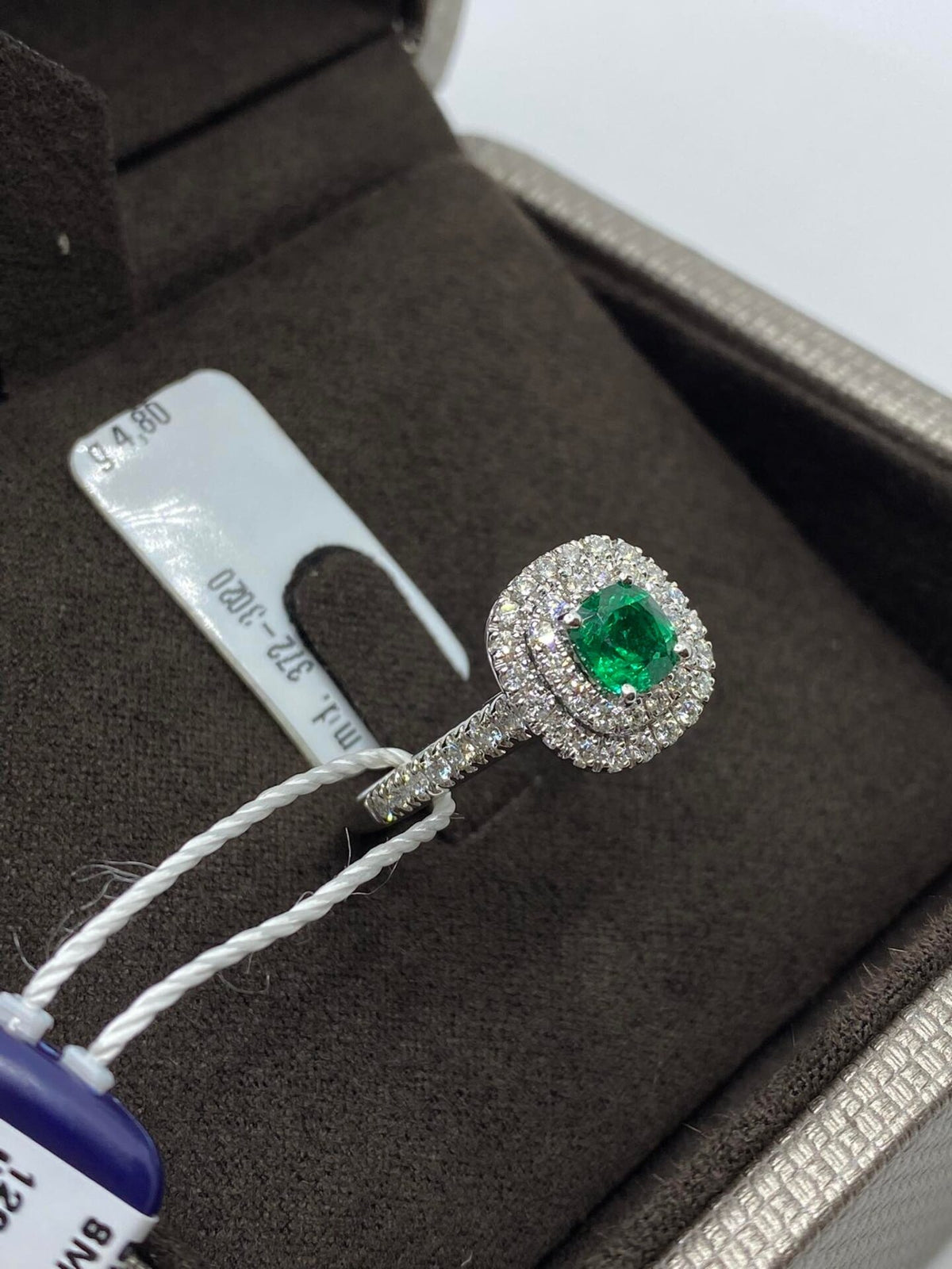 Anello Donna Crivelli con Smeraldo Ct 0.64 e Diamanti
