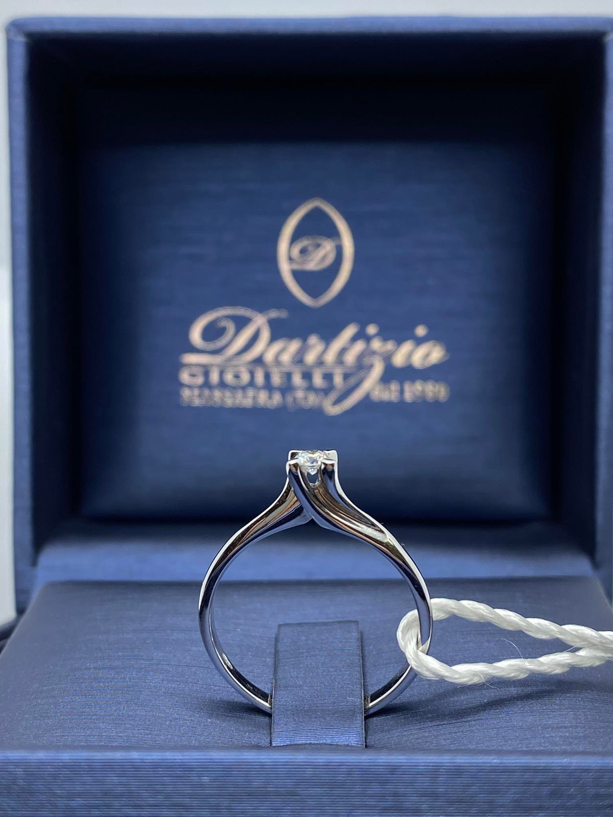 Anello Donna Solitario in Oro 18KT 18KT con Diamante Ct. 0.10