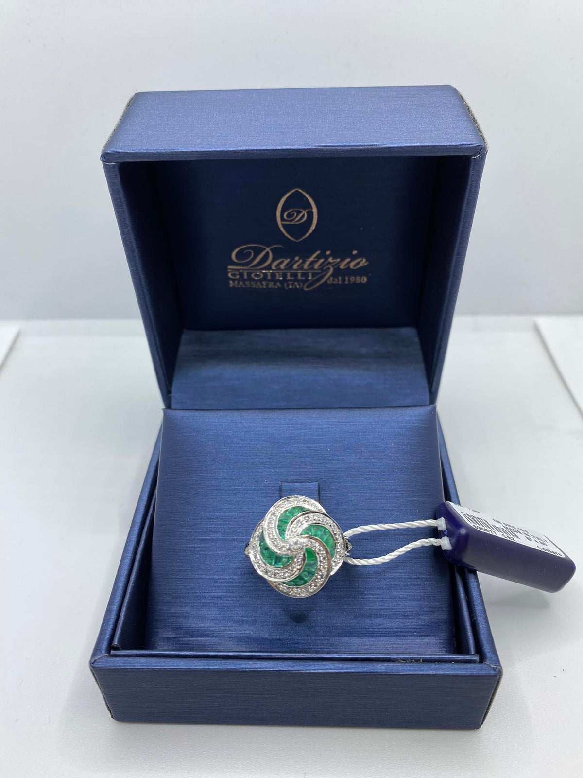 Anello Donna in Oro 18KT 18KT con Smeraldi Ct 1.60 e Diamanti