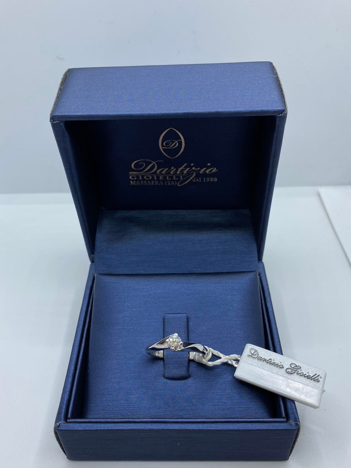 Anello Solitario in Oro 18KT 18KT e Diamante Ct. 0.25 G-VS