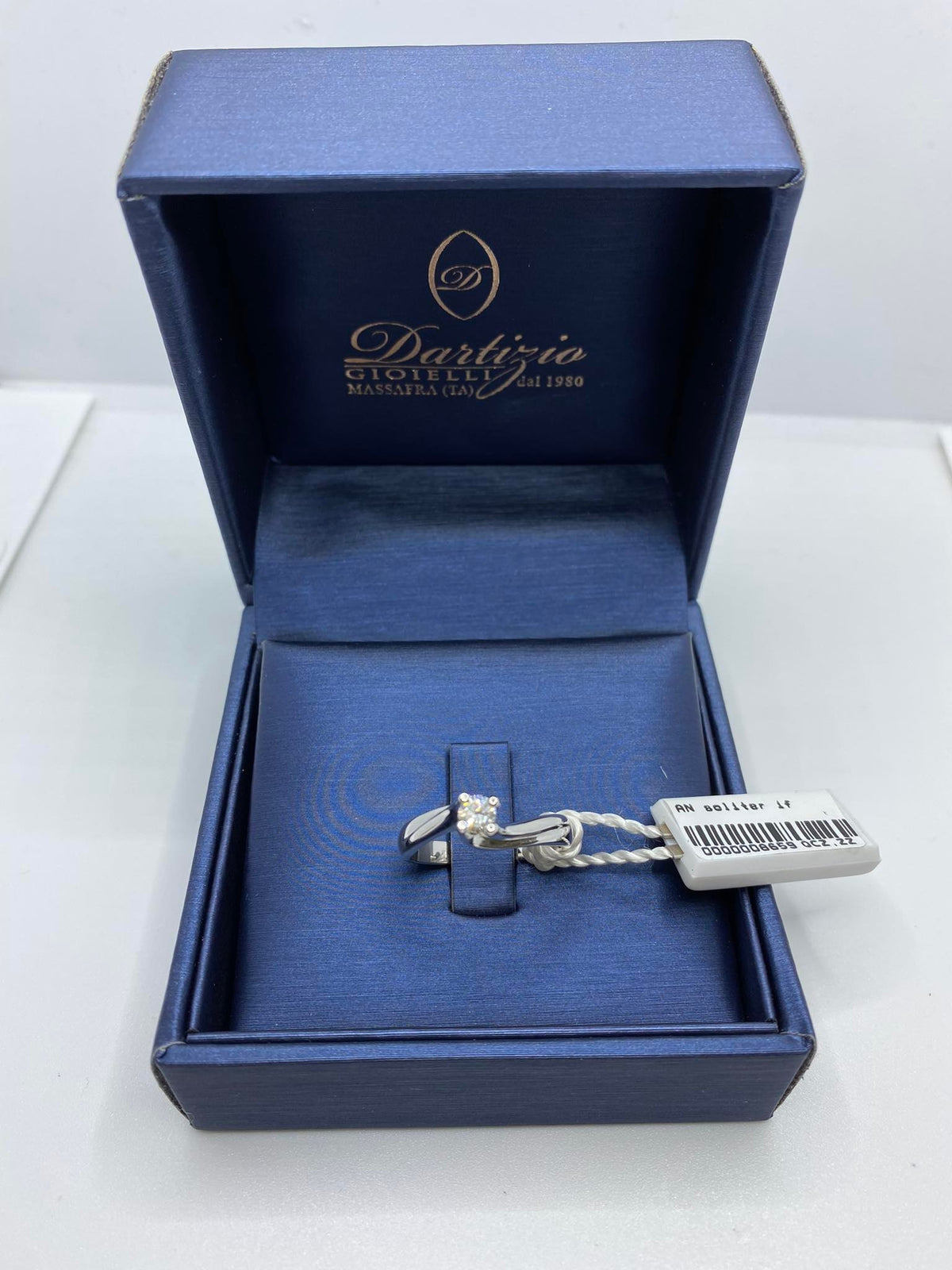 Anello Solitario in Oro 18KT 18KT e Diamante Ct. 0.22