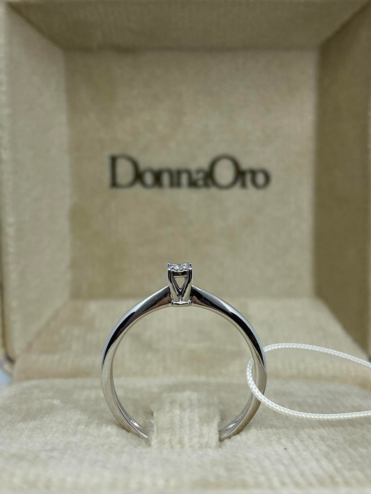 Anello Solitario Donna Oro 18KT con Diamante Ct. 0.02