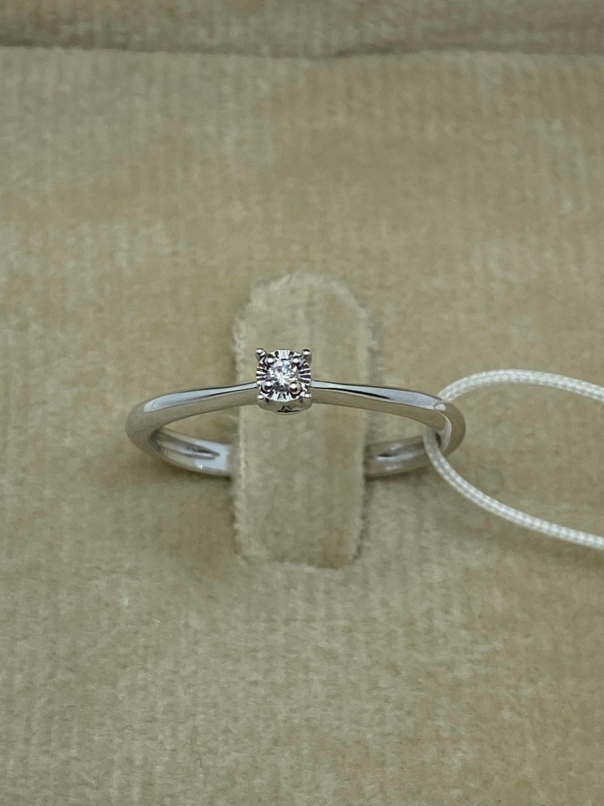 Anello Solitario Donna Oro 18KT con Diamante Ct. 0.02