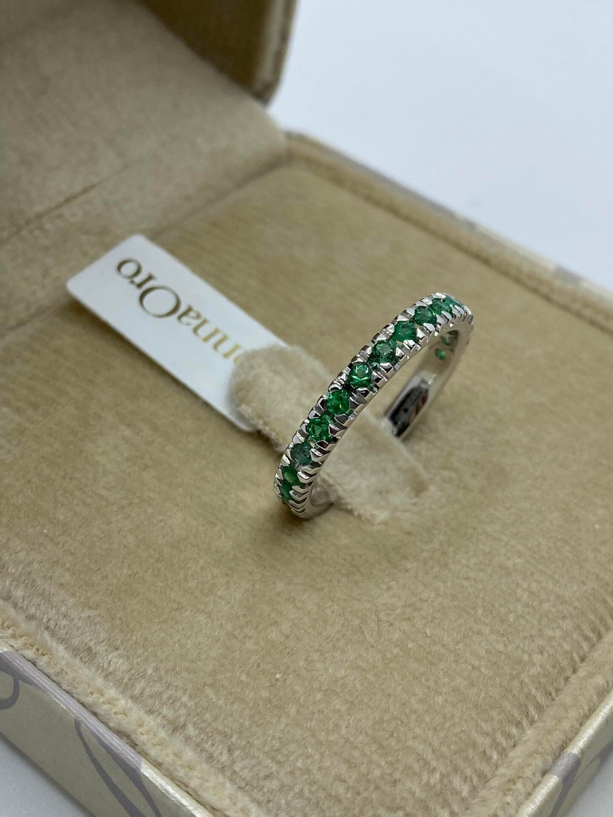 Anello Veretta Donna Oro 18KT con Smeraldi Ct. 0.38