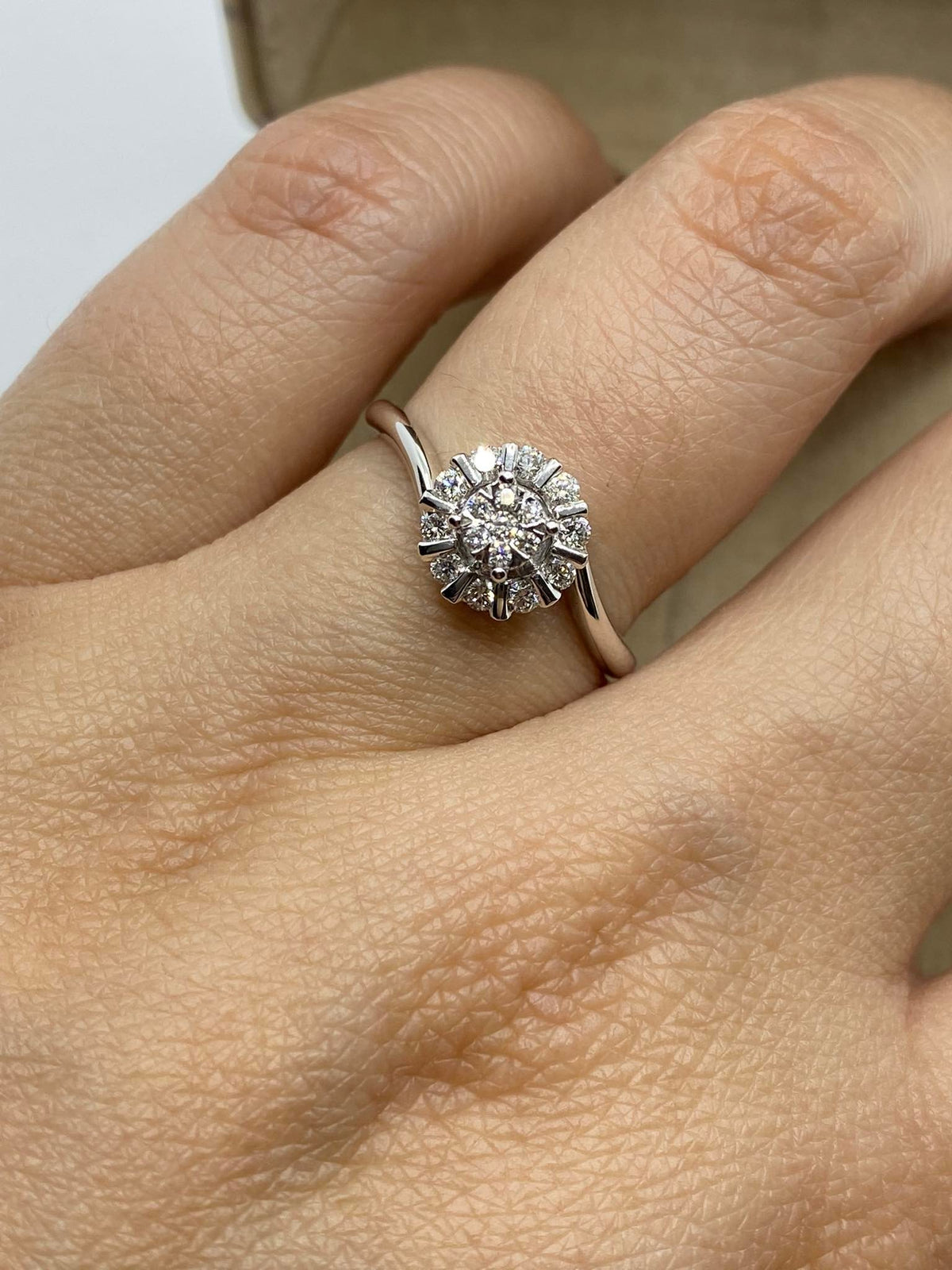 Anello Solitario Donna Oro 18KT con Diamante Ct. 0.27
