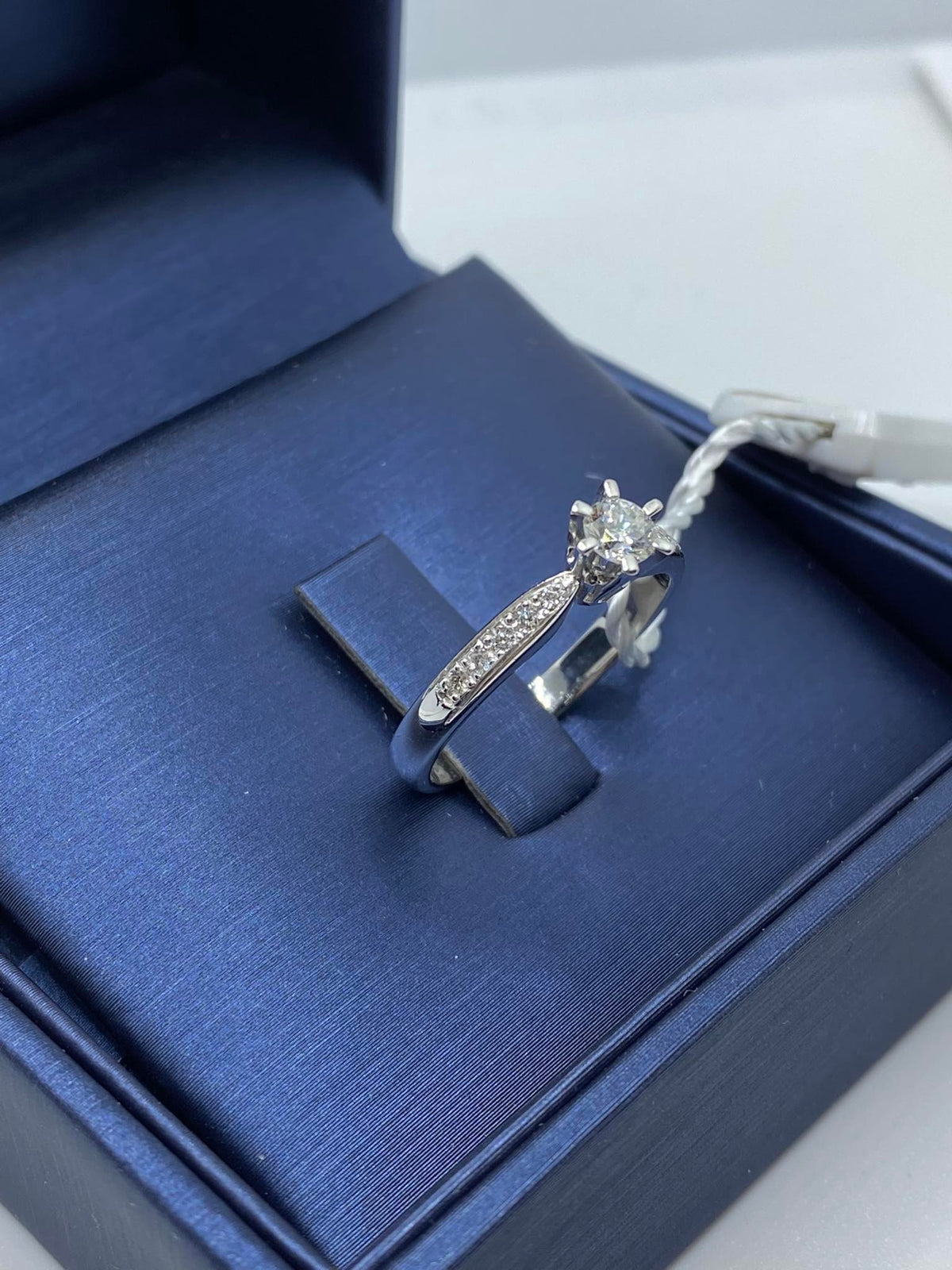 Anello Donna Solitario in Oro 18KT 18KT con Diamante Ct. 0.32