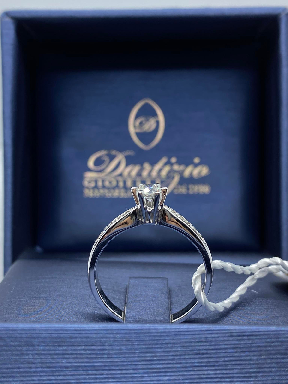 Anello Donna Solitario in Oro 18KT 18KT con Diamante Ct. 0.32