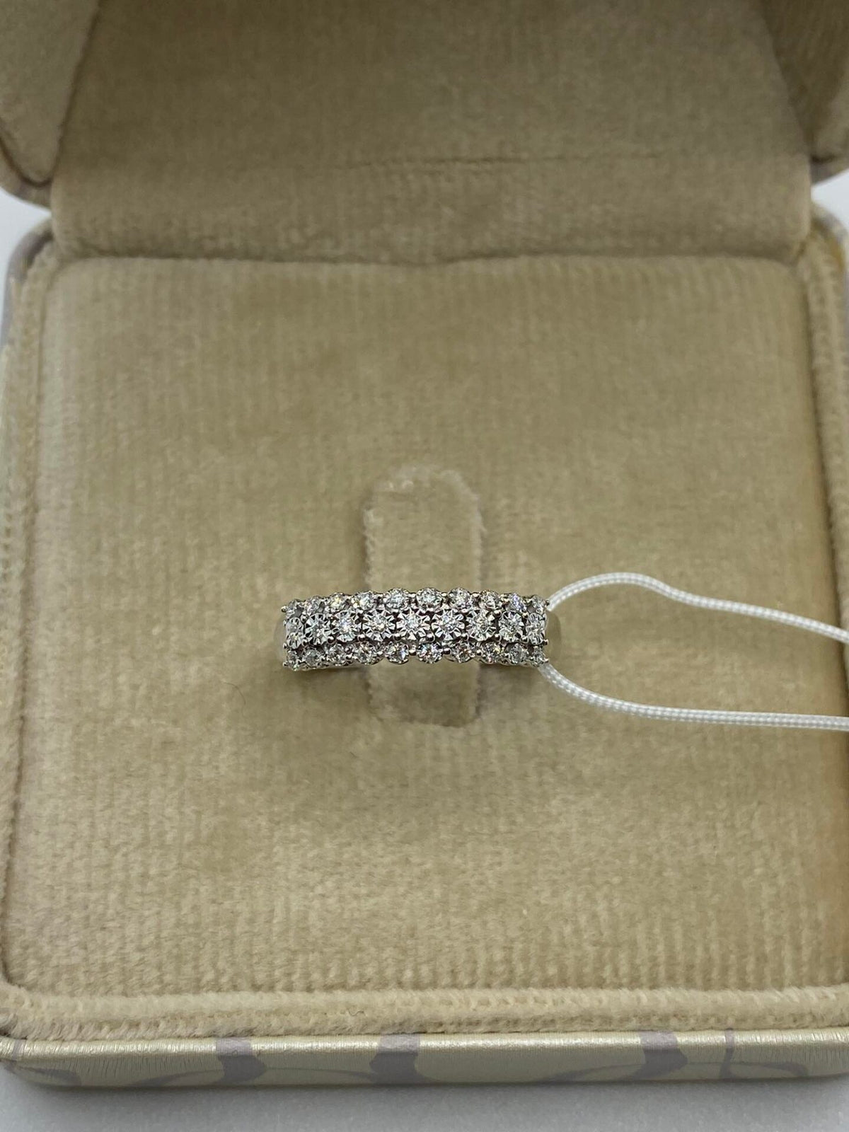 Anello Veretta Donna Oro 18KT con Diamante Ct. 0.14
