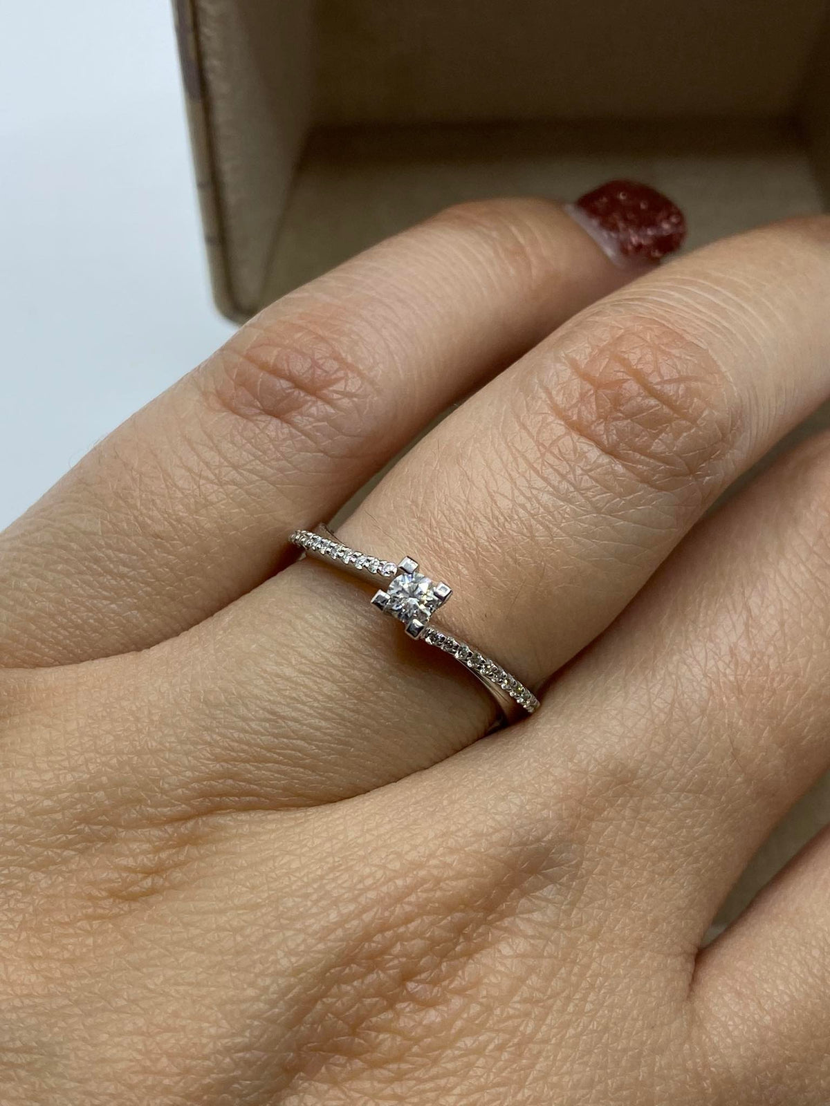 Anello Solitario Donna Oro 18KT con Diamante Ct. 0.20