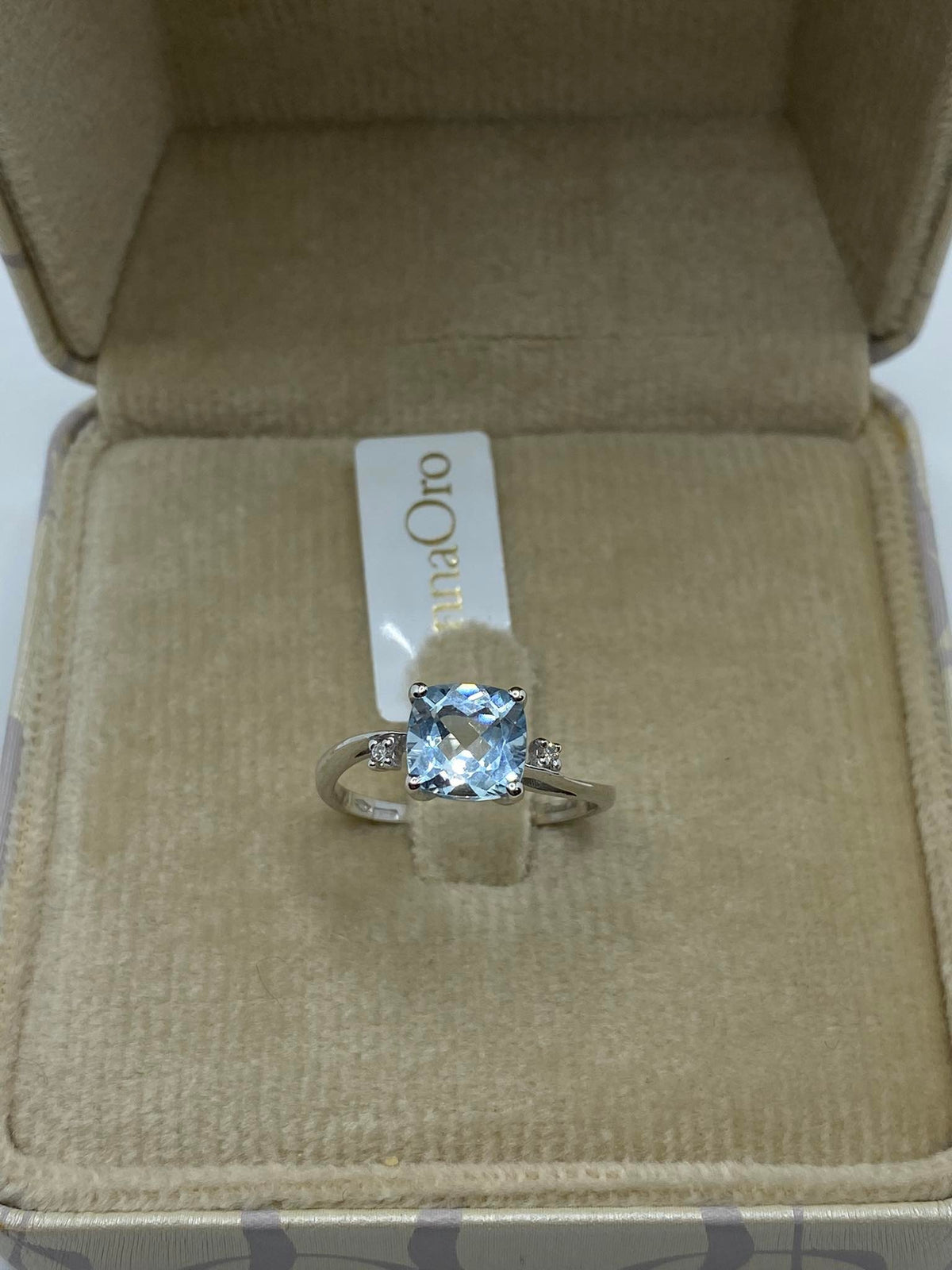 Anello Donna Oro 18KT con Acquamarina e Diamanti