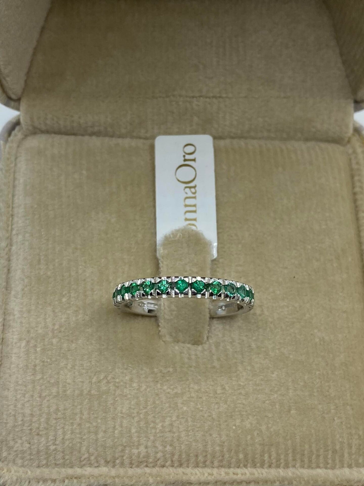 Anello Veretta Donna Oro 18KT con Smeraldi Ct. 0.38