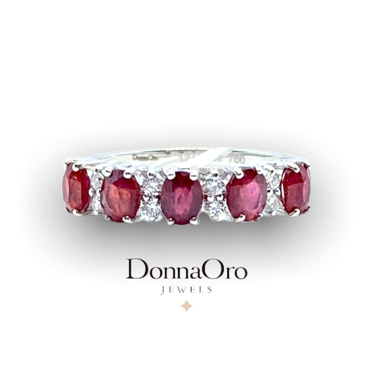 Anello Veretta Donna Oro 18KT con Rubini Ct. 1.00 e Diamanti
