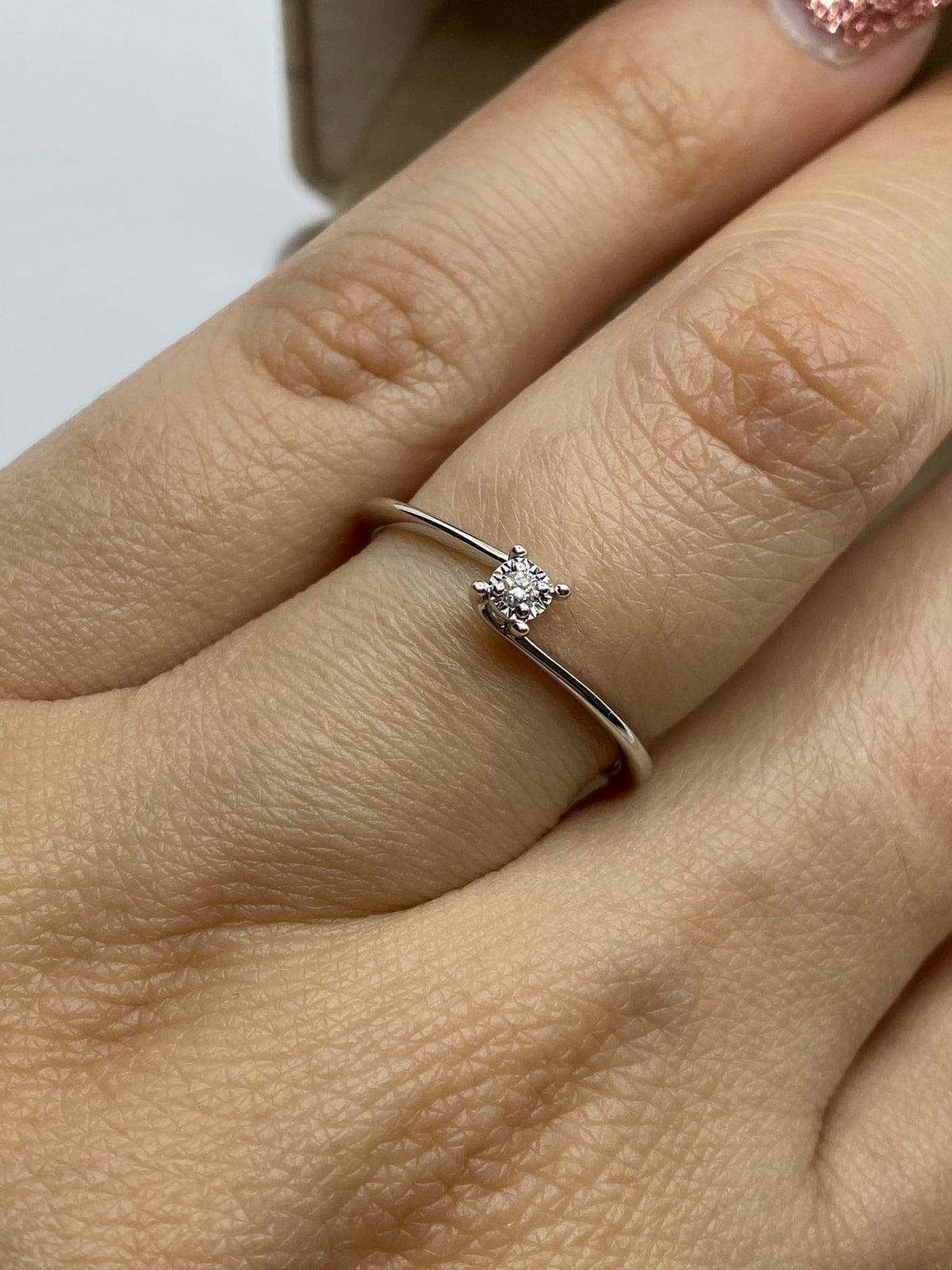 Anello Solitario Donna Oro 18KT con Diamante Ct. 0.02