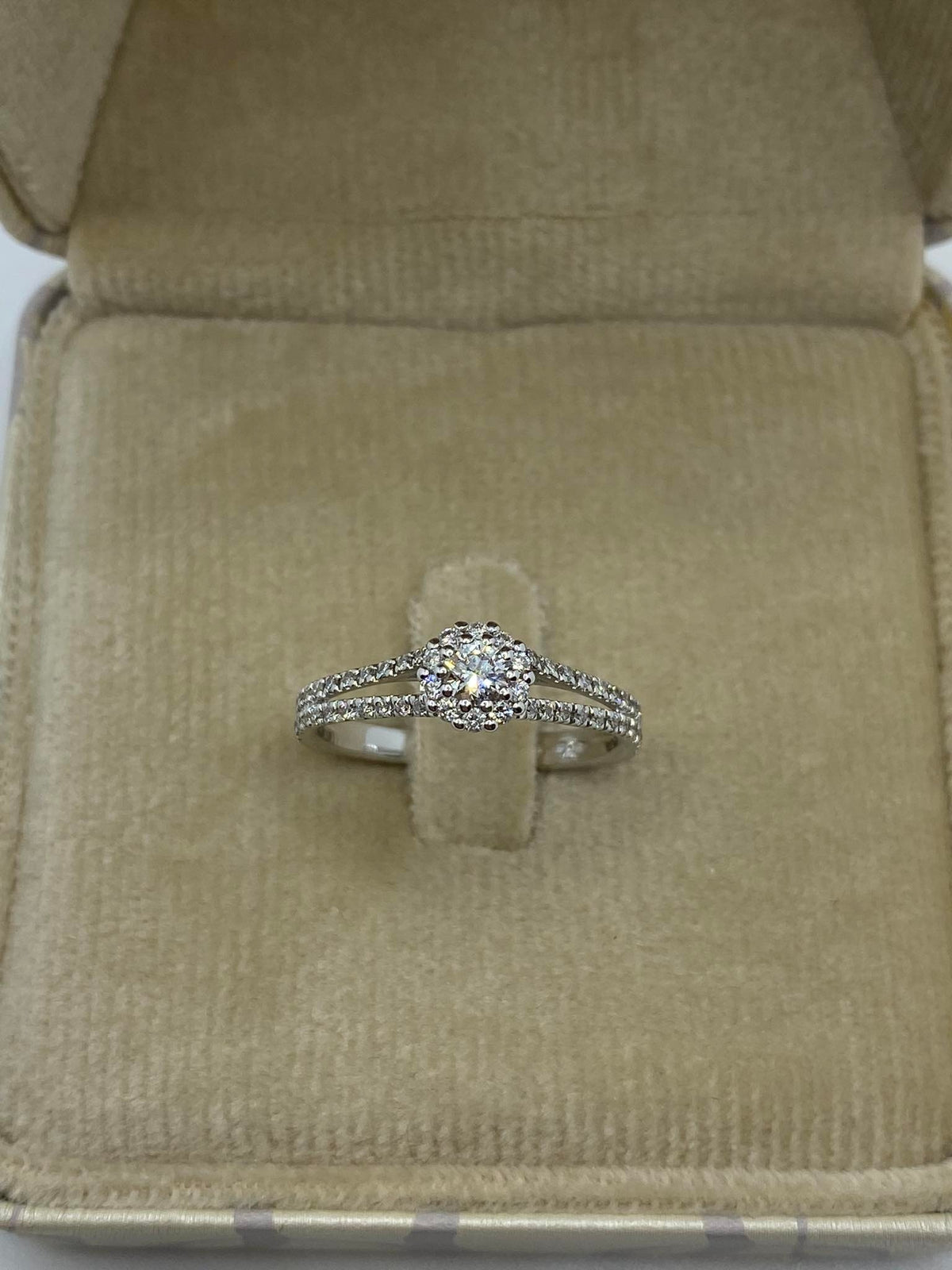 Anello Solitario Donna Oro 18KT con Diamante Ct. 0.45