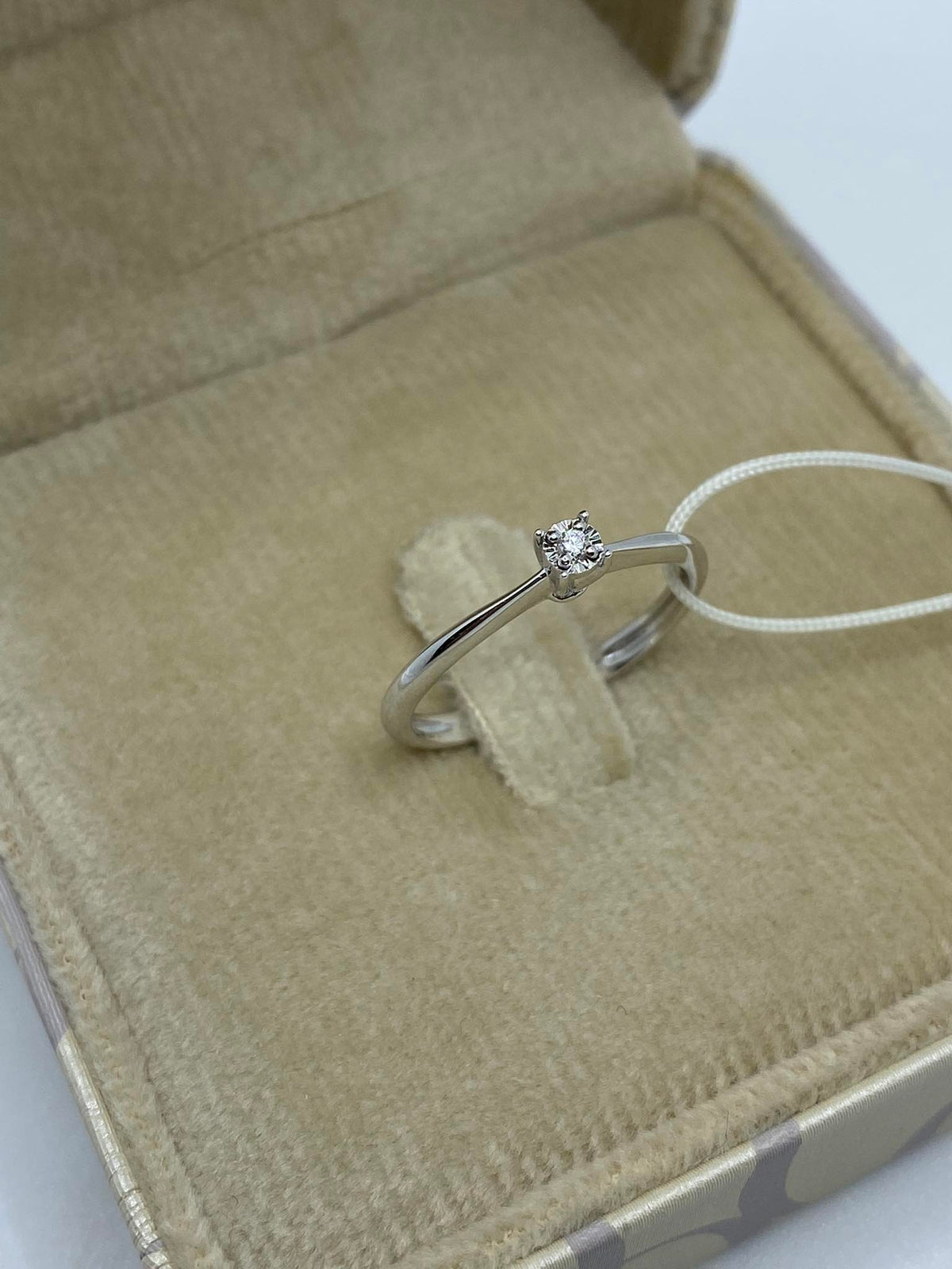 Anello Solitario Donna Oro 18KT con Diamante Ct. 0.02