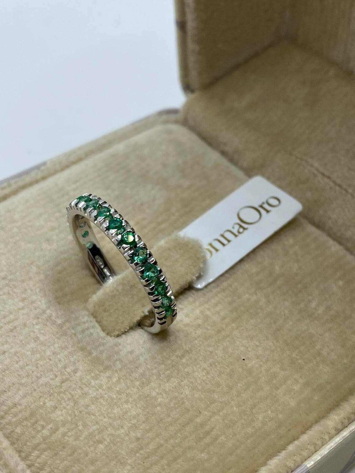 Anello Veretta Donna Oro 18KT con Smeraldi Ct. 0.38