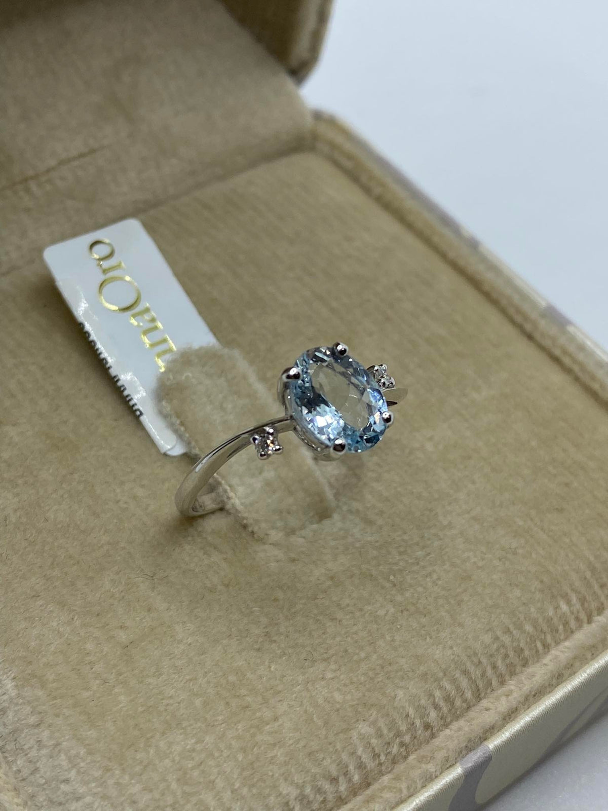 Anello Donna Oro 18KT con Acquamarina e Diamanti