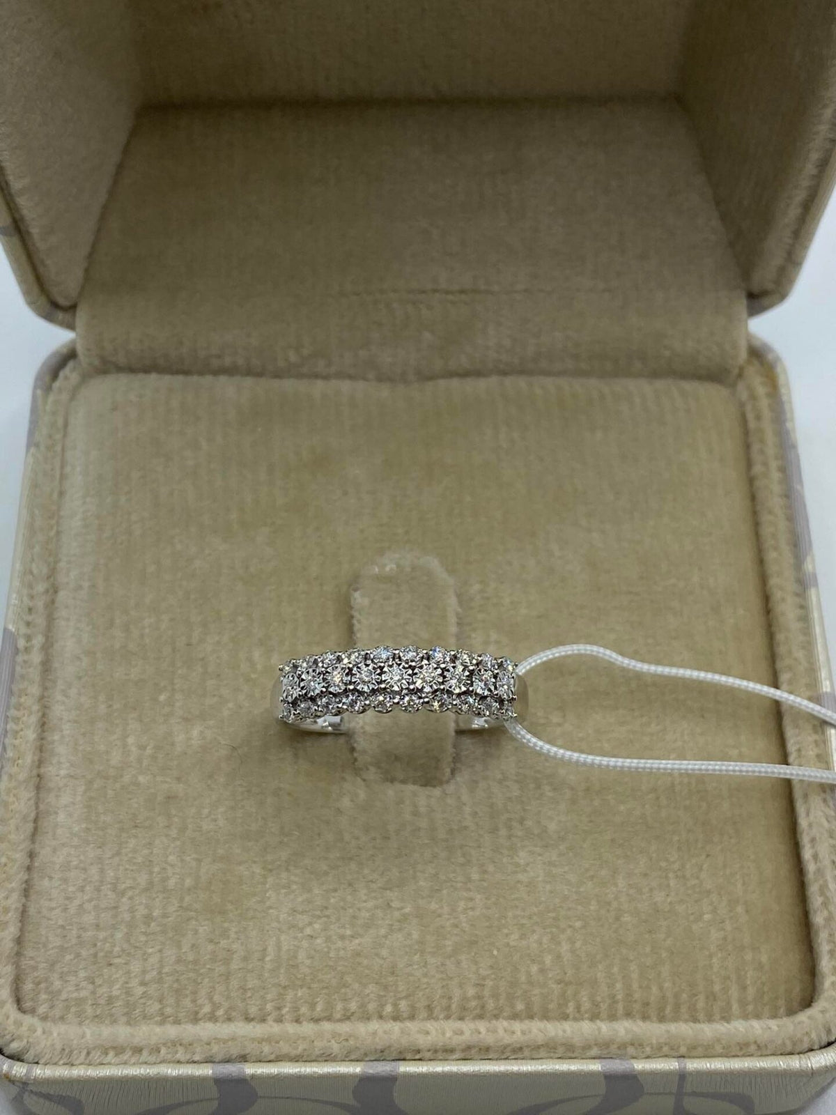 Anello Veretta Donna Oro 18KT con Diamante Ct. 0.14