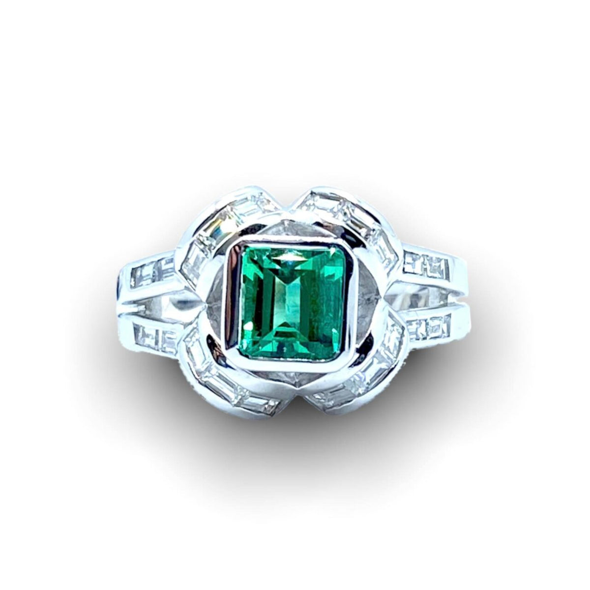 Anello Donna Dartizio Gioielli con Smeraldo Ct 0.92 e Diamanti