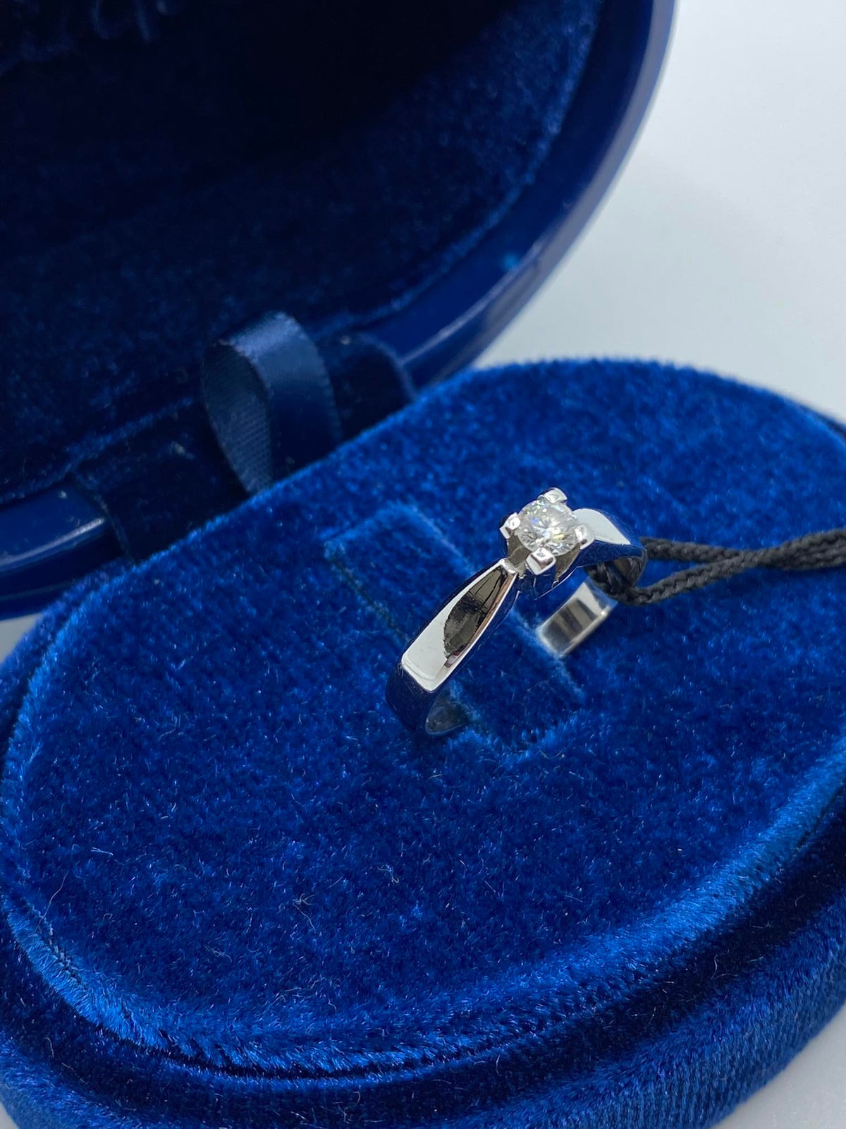Anello Solitario Recarlo con Diamanti Ct. 0.16