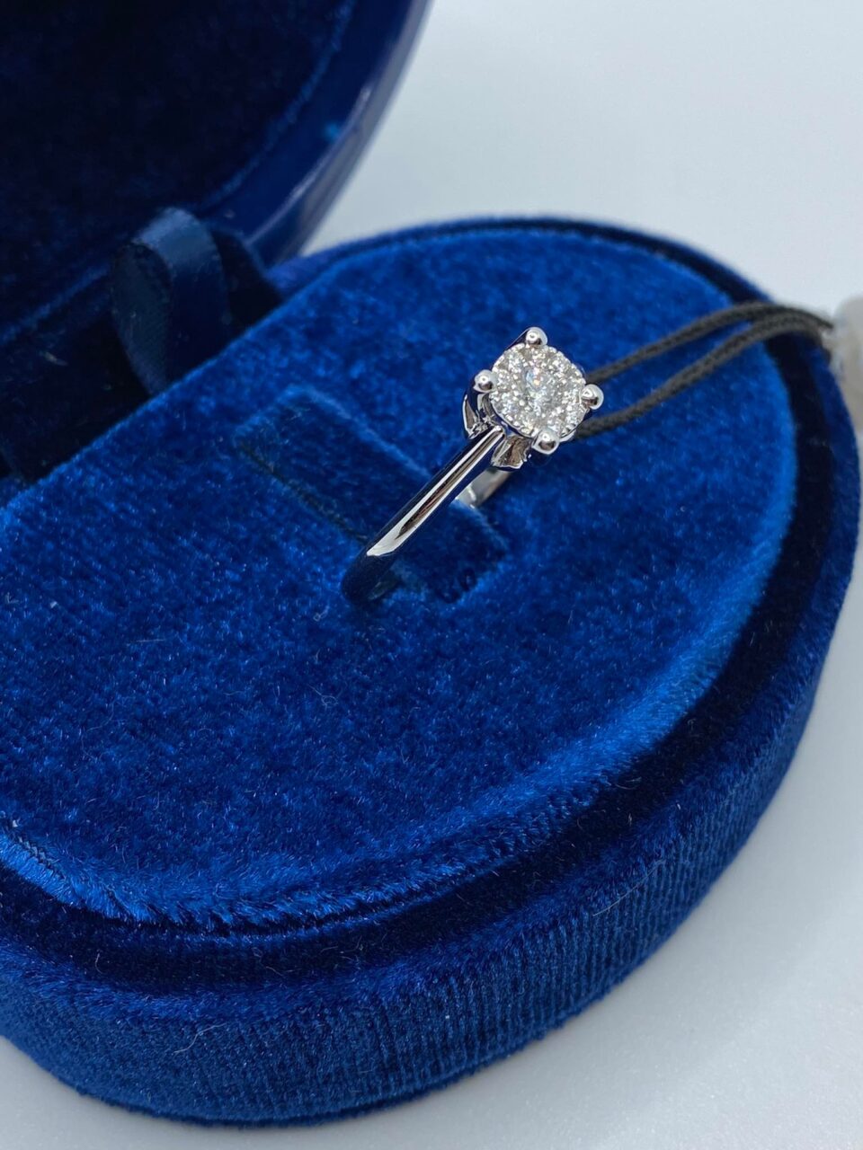 Anello Donna solitario Recarlo Nodo D'amore con Diamanti Ct. 0.20