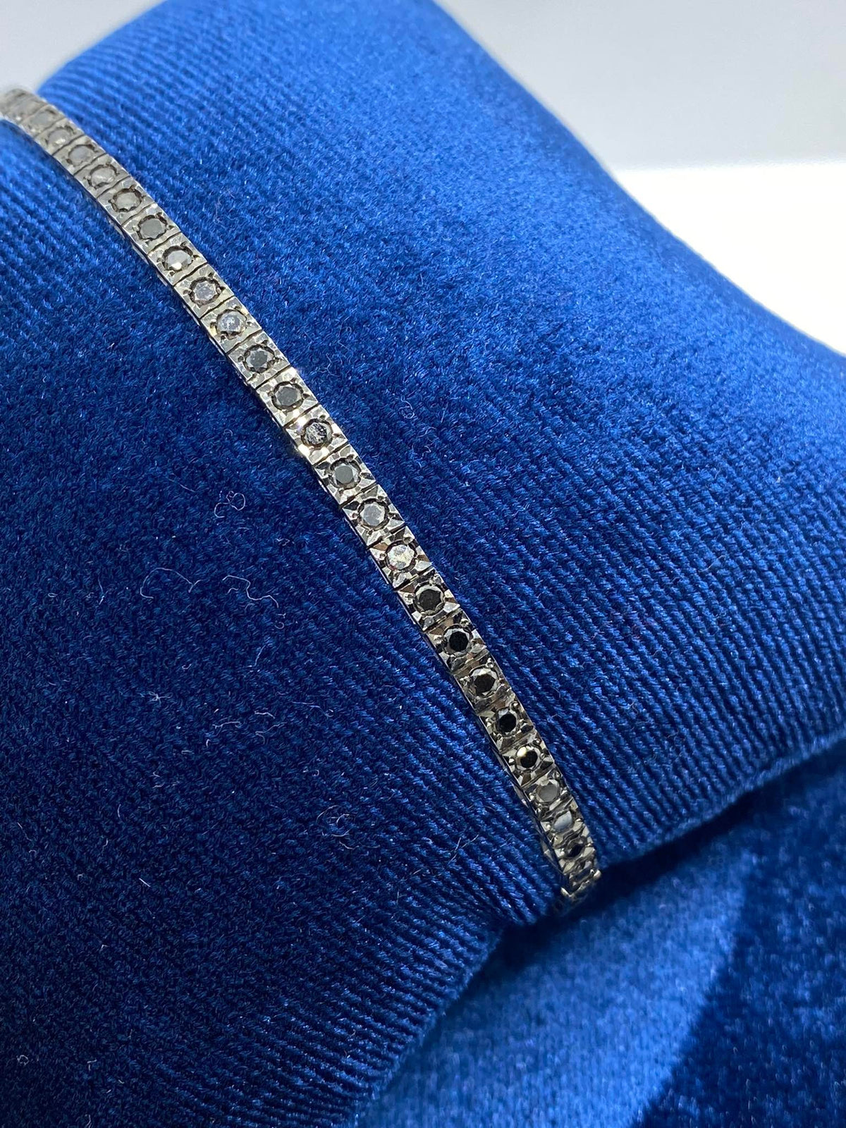 Bracciale Tennis Recarlo in Oro 18KT e Diamanti Neri Ct 1.72