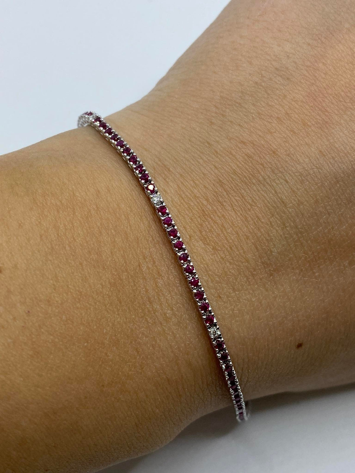 Bracciale Tennis PG Gioielli in Oro 18KT con Diamanti e Rubini Ct. 1.61
