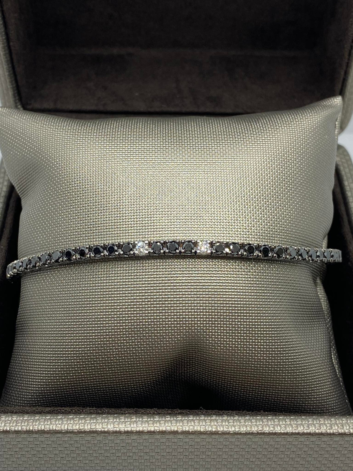 Bracciale Tennis Crivelli in Oro 18KT con Diamanti Neri e Bianchi Ct. 4.60